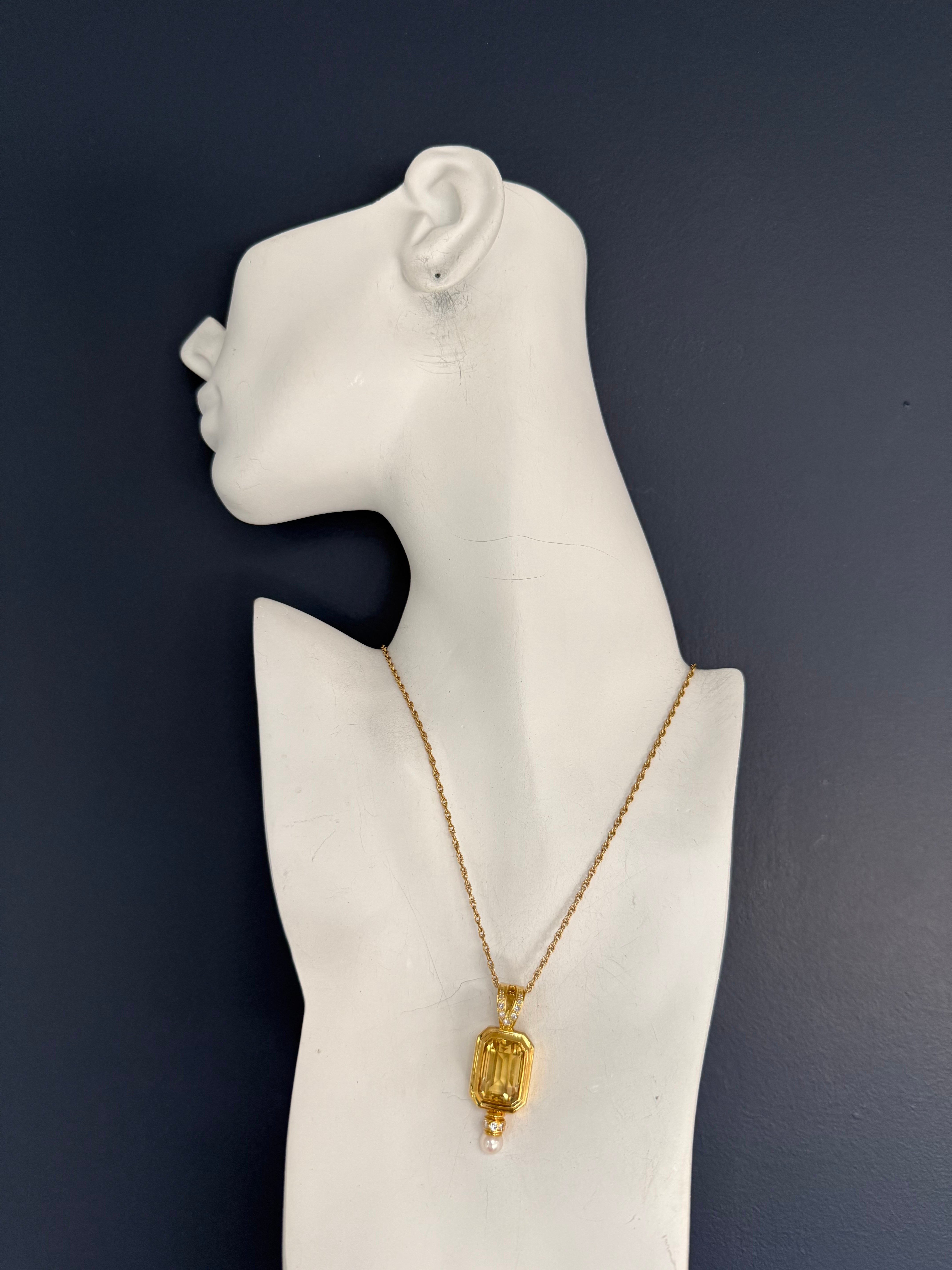 Retro Yellow Gold Natural Citrine Quartz & Diamond Statement Pendant Circa 1990