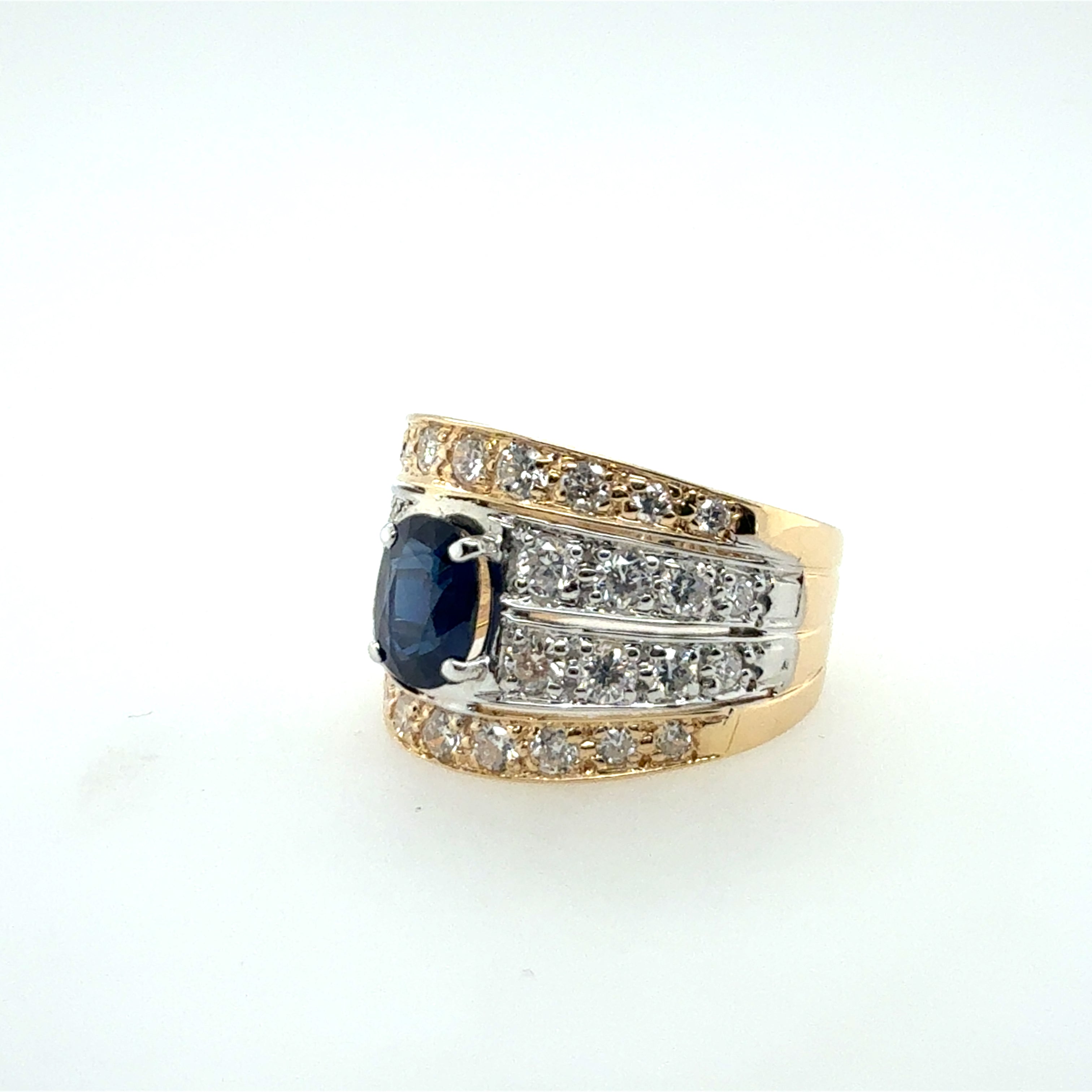 Retro Two-Tone Gold 3 Carat Natural Royal Blue Sapphire & Diamond Ring 1980