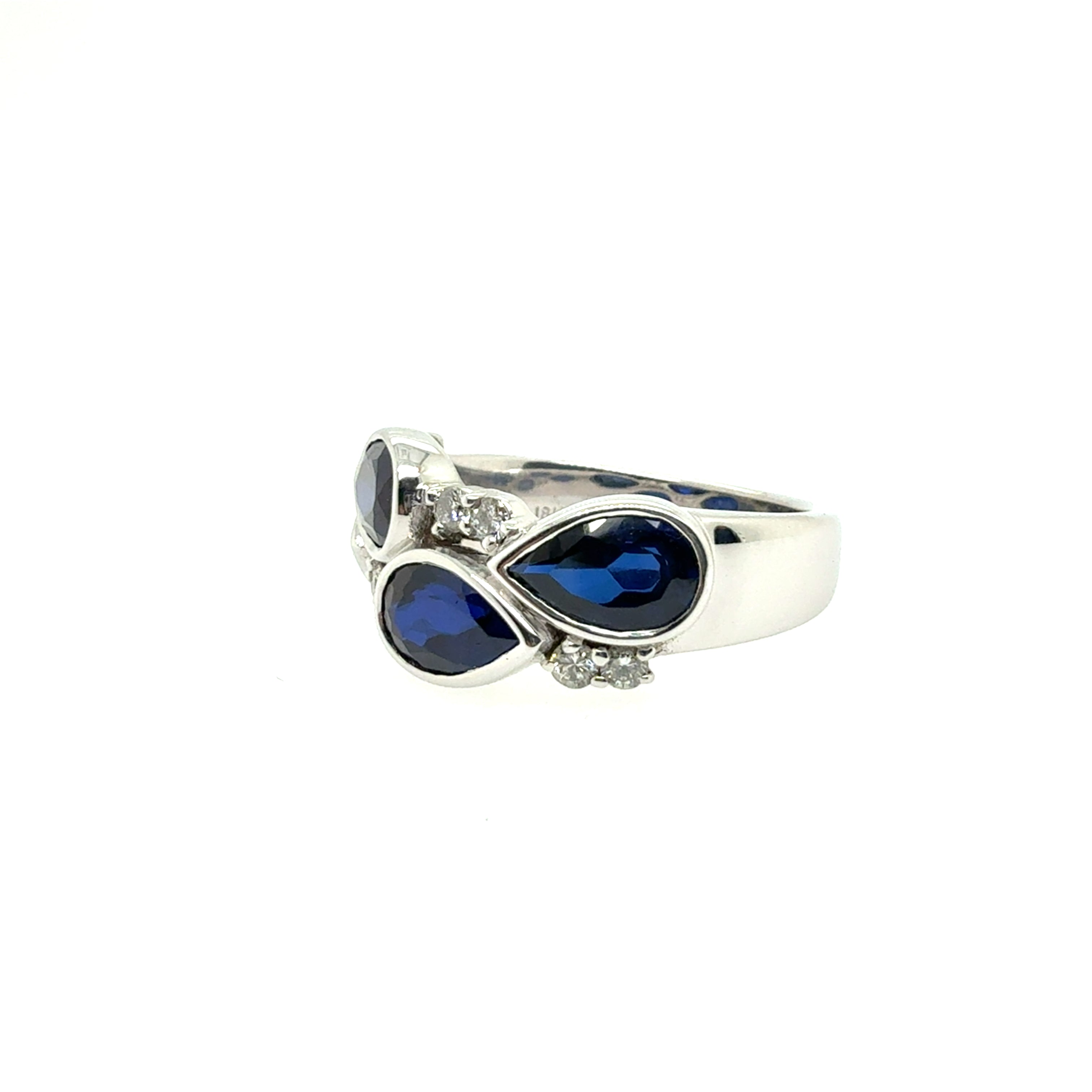 Modern Gold 4.75 Carat Natural Royal Blue Sapphire & Diamond Cocktail Ring
