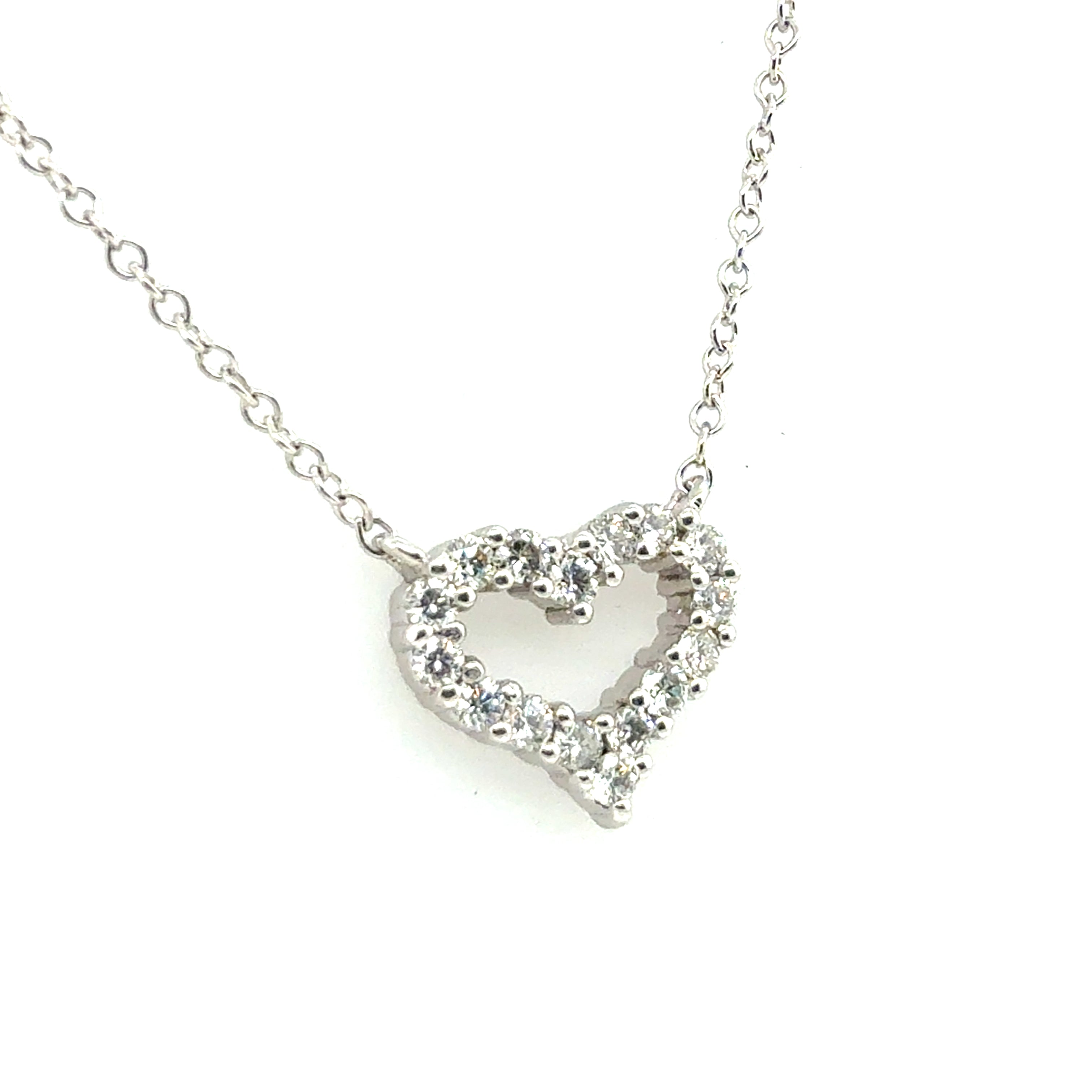 Modern Platinum 0.50 CARAT Natural Diamond Heart Pendant Necklace