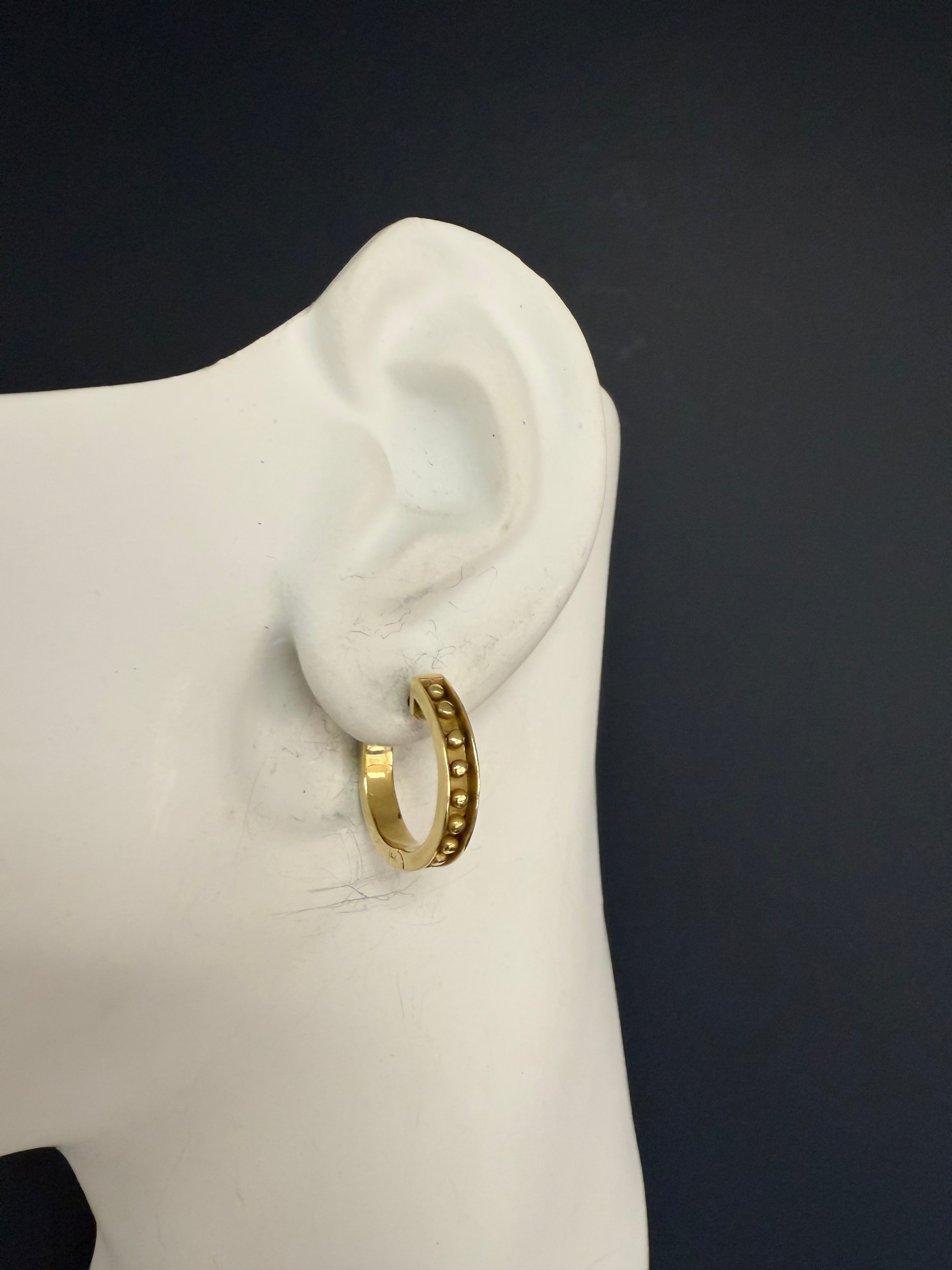 Retro Yellow Gold Beaded Hoop Earrings – 20 mm Diameter