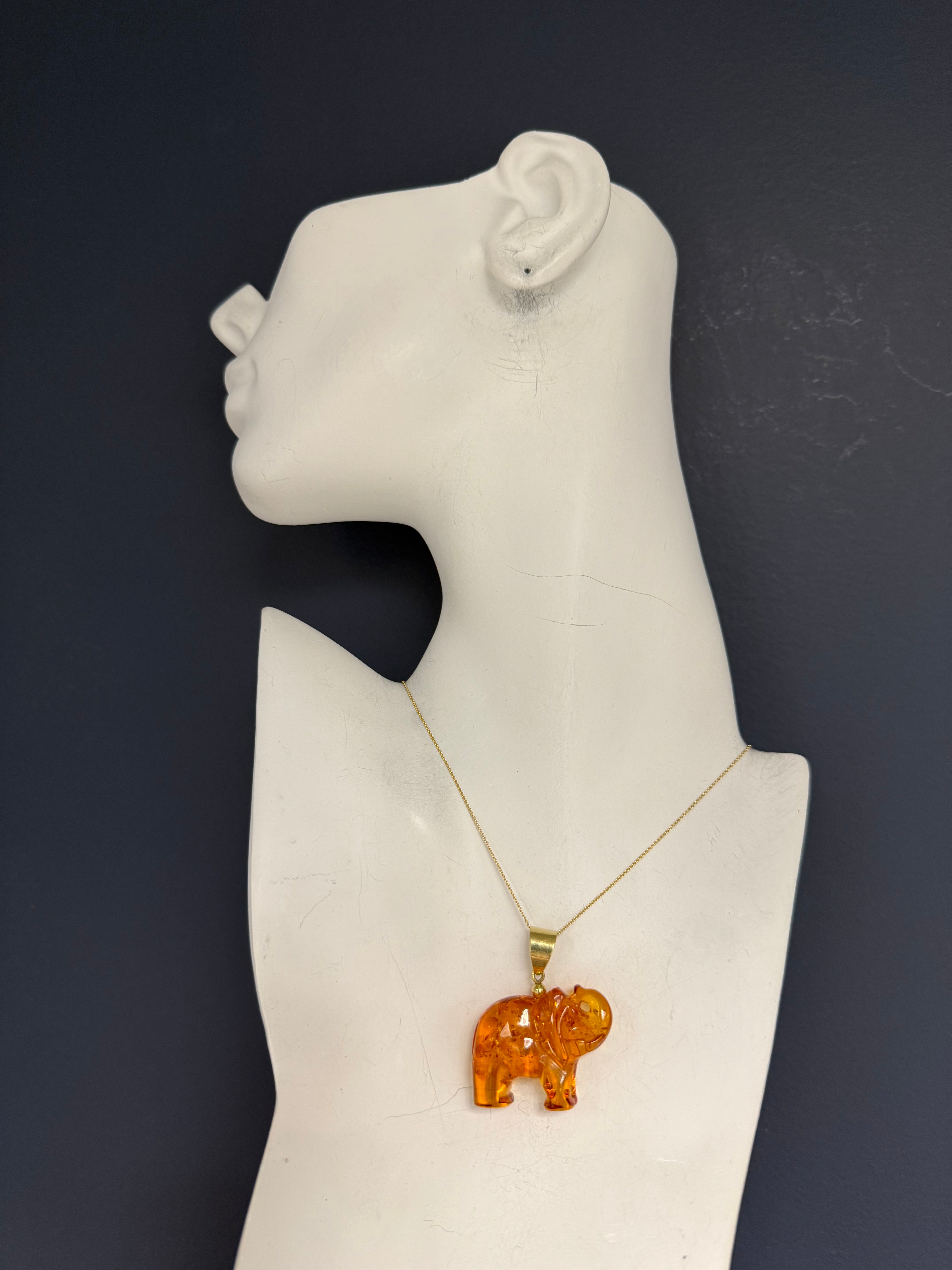 Retro Yellow Gold Elephant Amber Pendant Statement Circa 1980