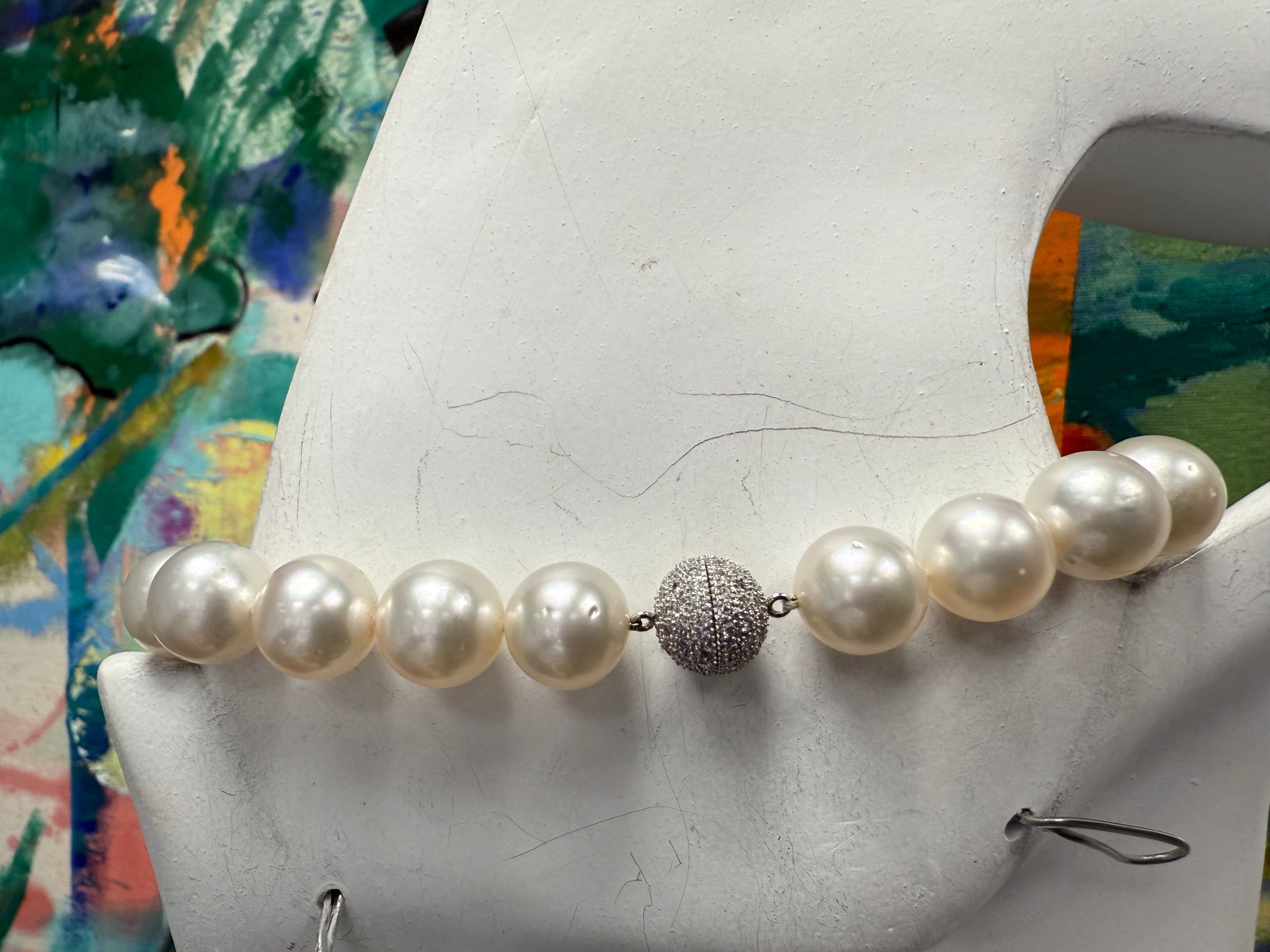 Modern Gold Australian South Sea Pearl (12.5–15.5mm) Necklace & Diamond Clasp