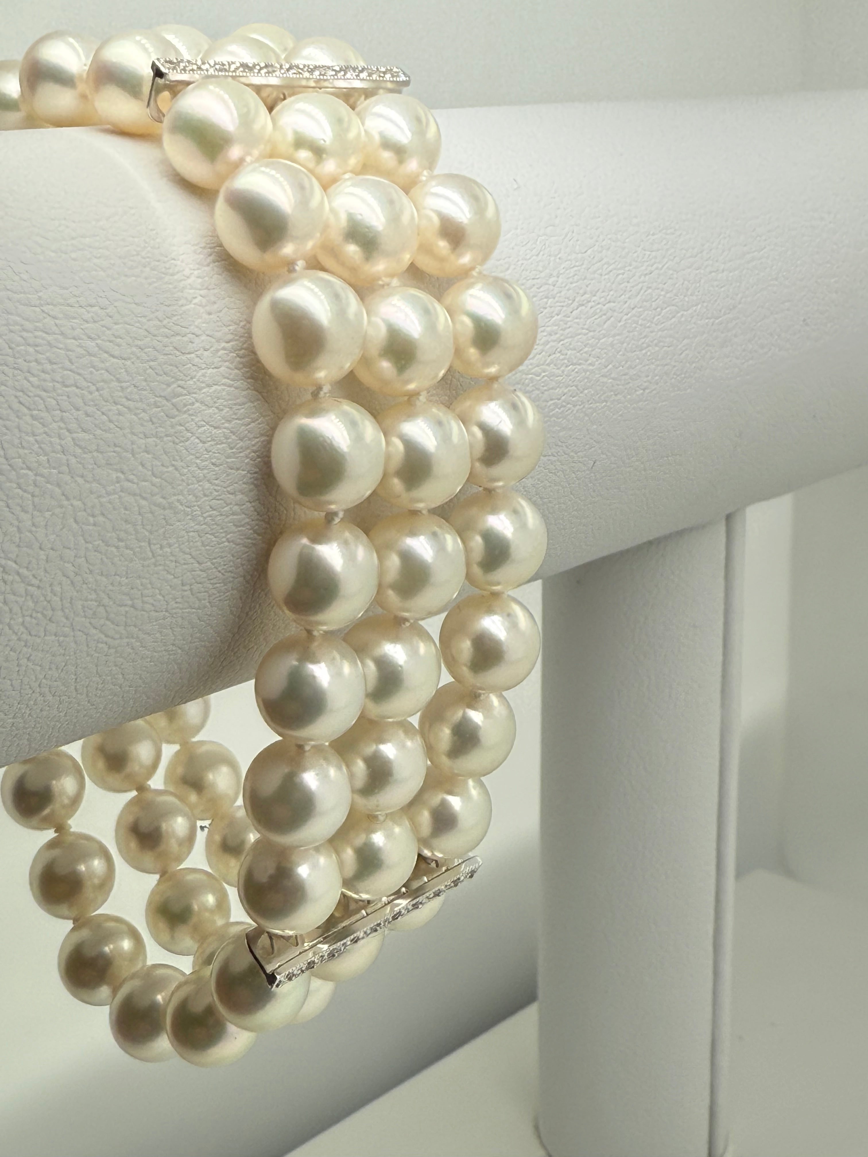 Retro Gold Cultured Akoya Pearl 7 Inch Bracelet 0.8 Carat Natural Diamond Clasp