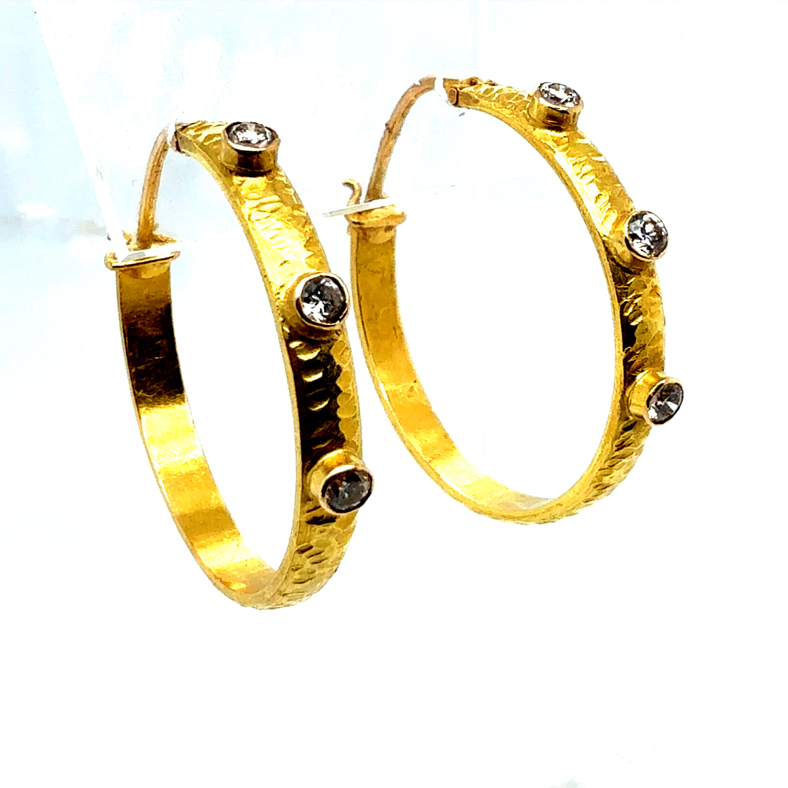 Retro Gold 0.30 Carat Natural Colorless Diamond Hammered Hoop Earrings