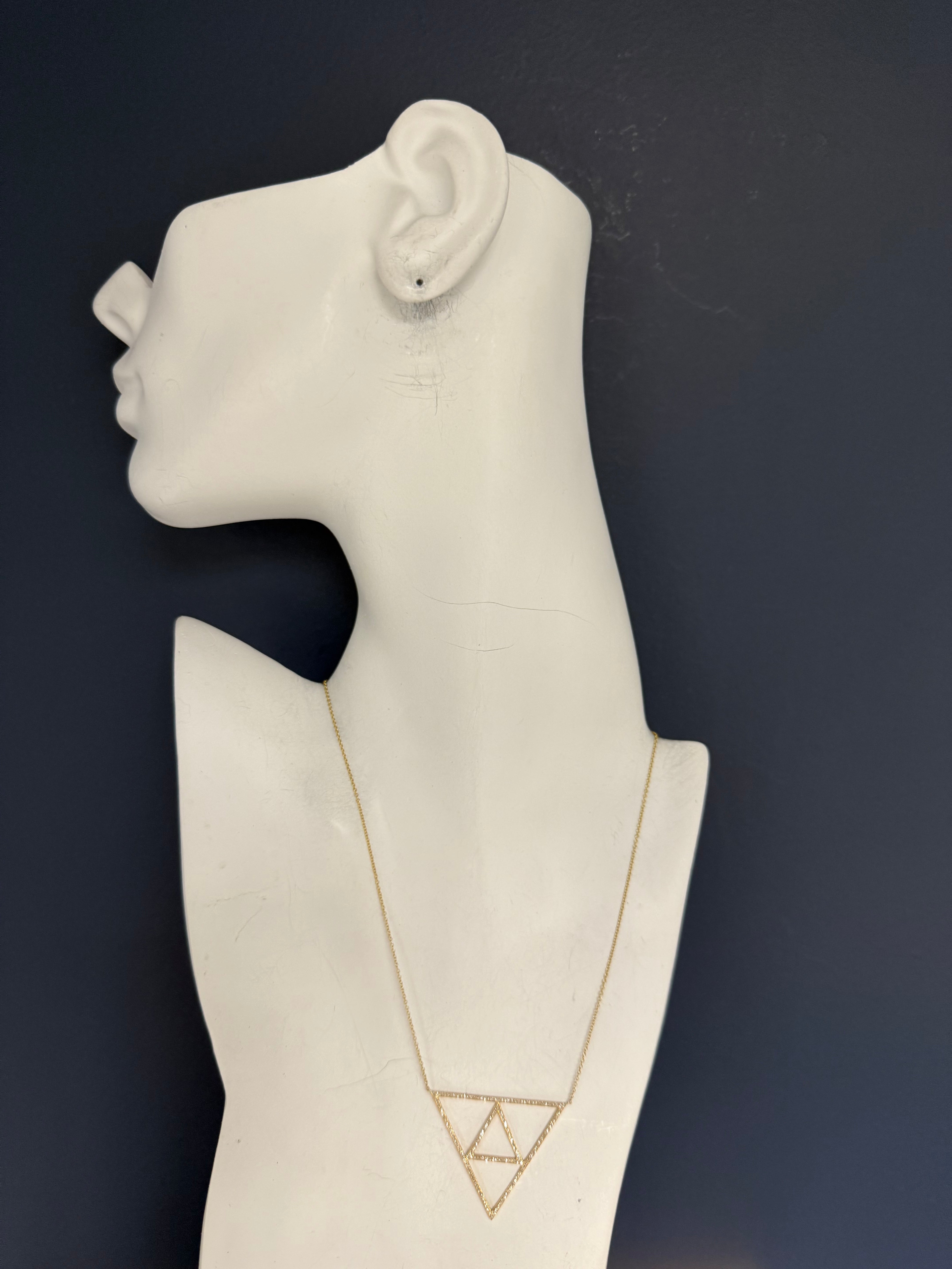 Modern 14k Yellow Gold 0.50 Carat Natural Diamond Triangular Pendant