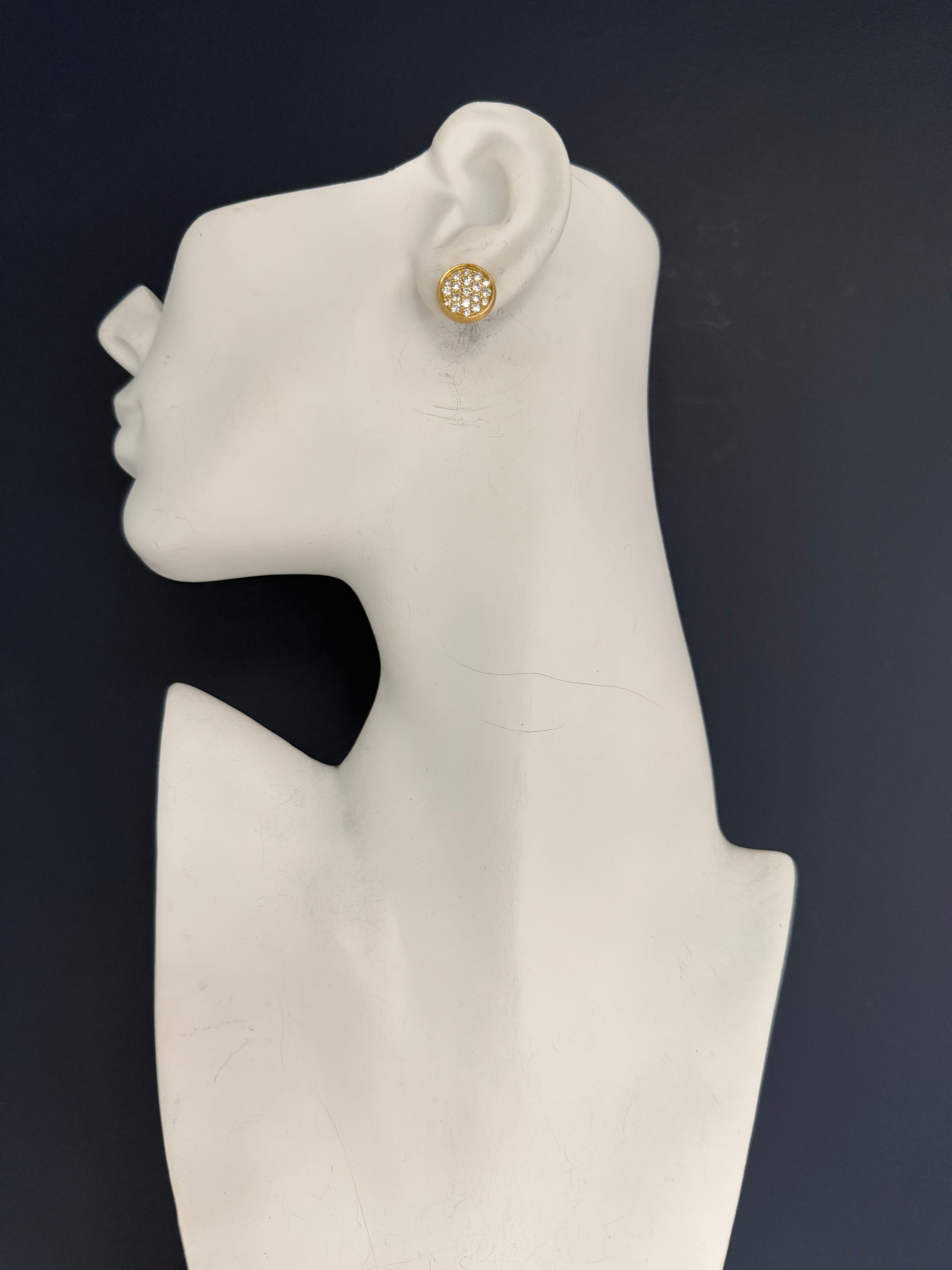 Modern Gold 1.30 Carat Natural Colorless Diamond Half-Inch Round Earrings