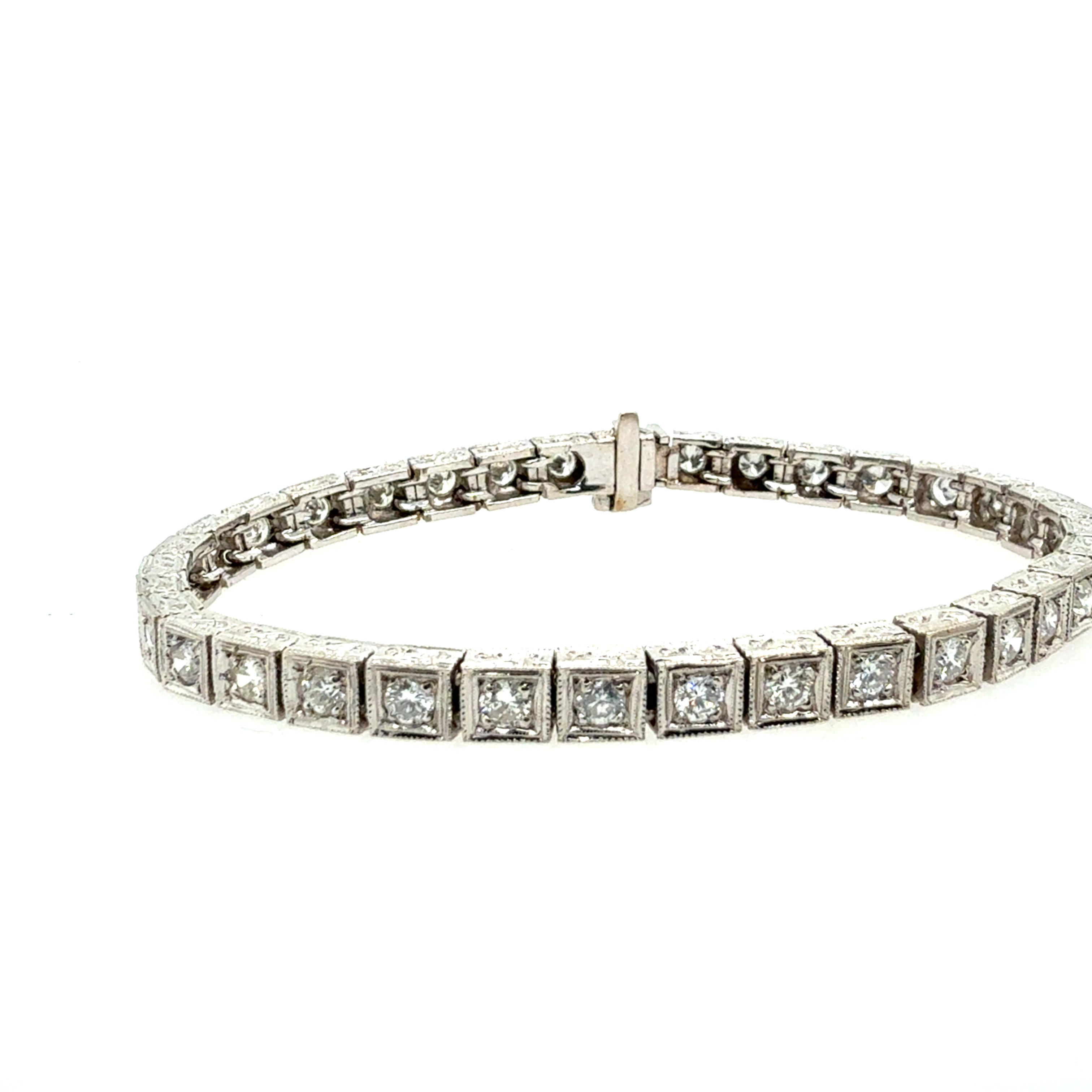 Retro Gold 3.25 Carat Natural Colorless Diamond Engraved Box Bracelet 1990