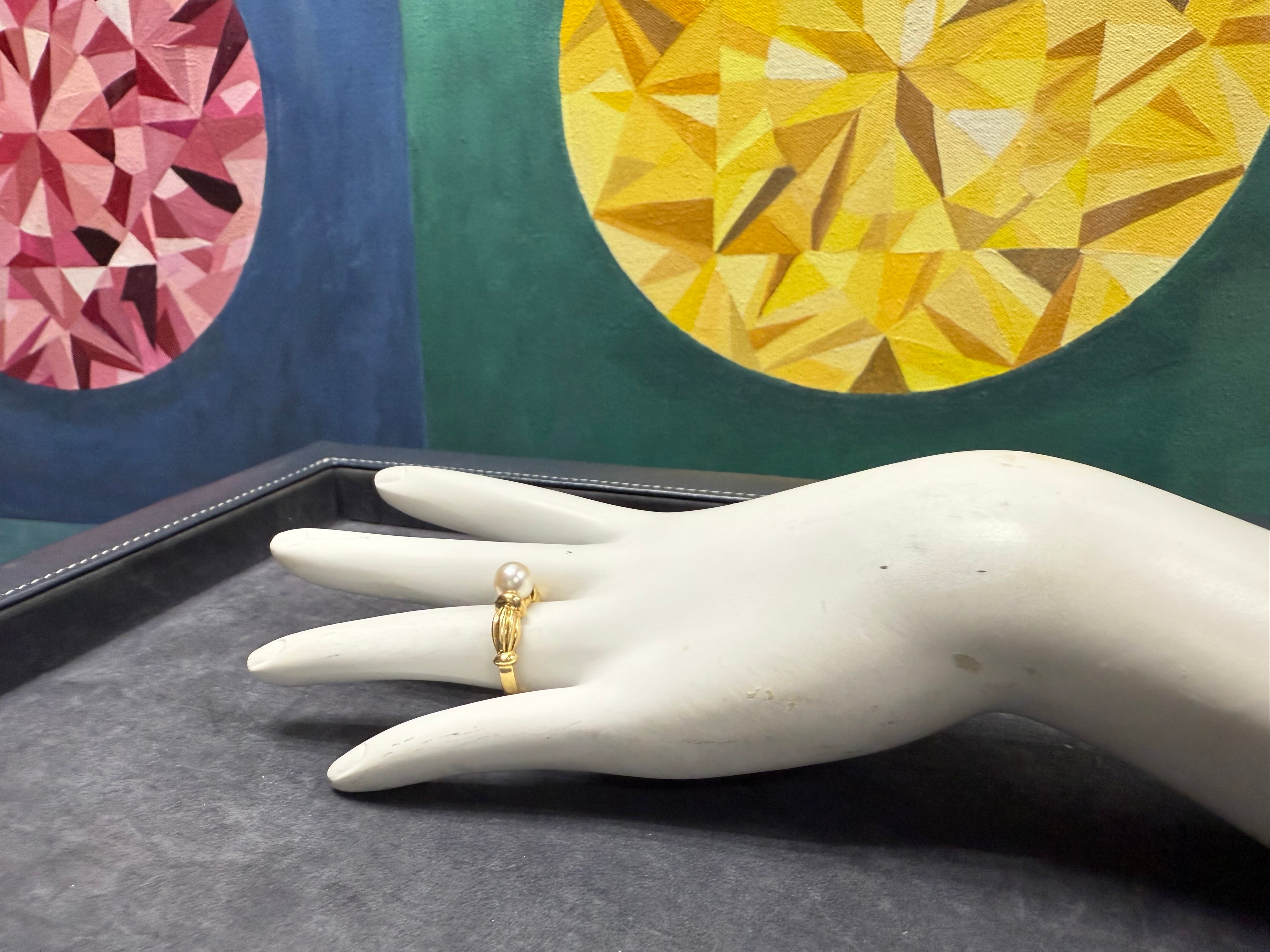 Retro Yellow Gold 7 mm South Sea Cultured Pearl Statement Ring Circa 1980