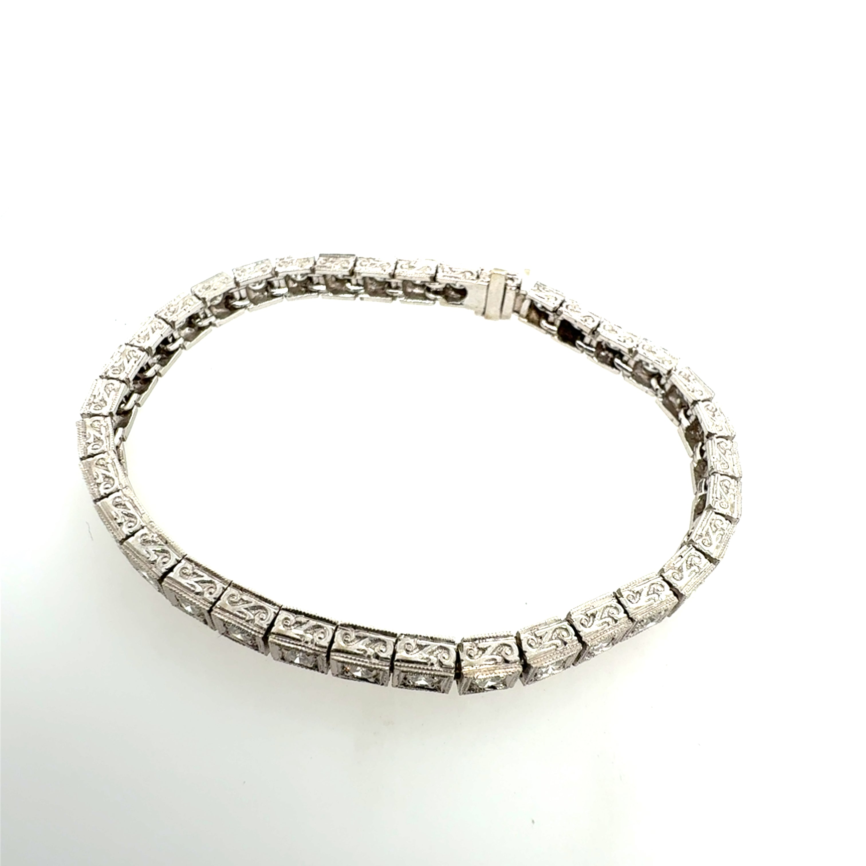 Retro Gold 3.25 Carat Natural Colorless Diamond Engraved Box Bracelet 1990