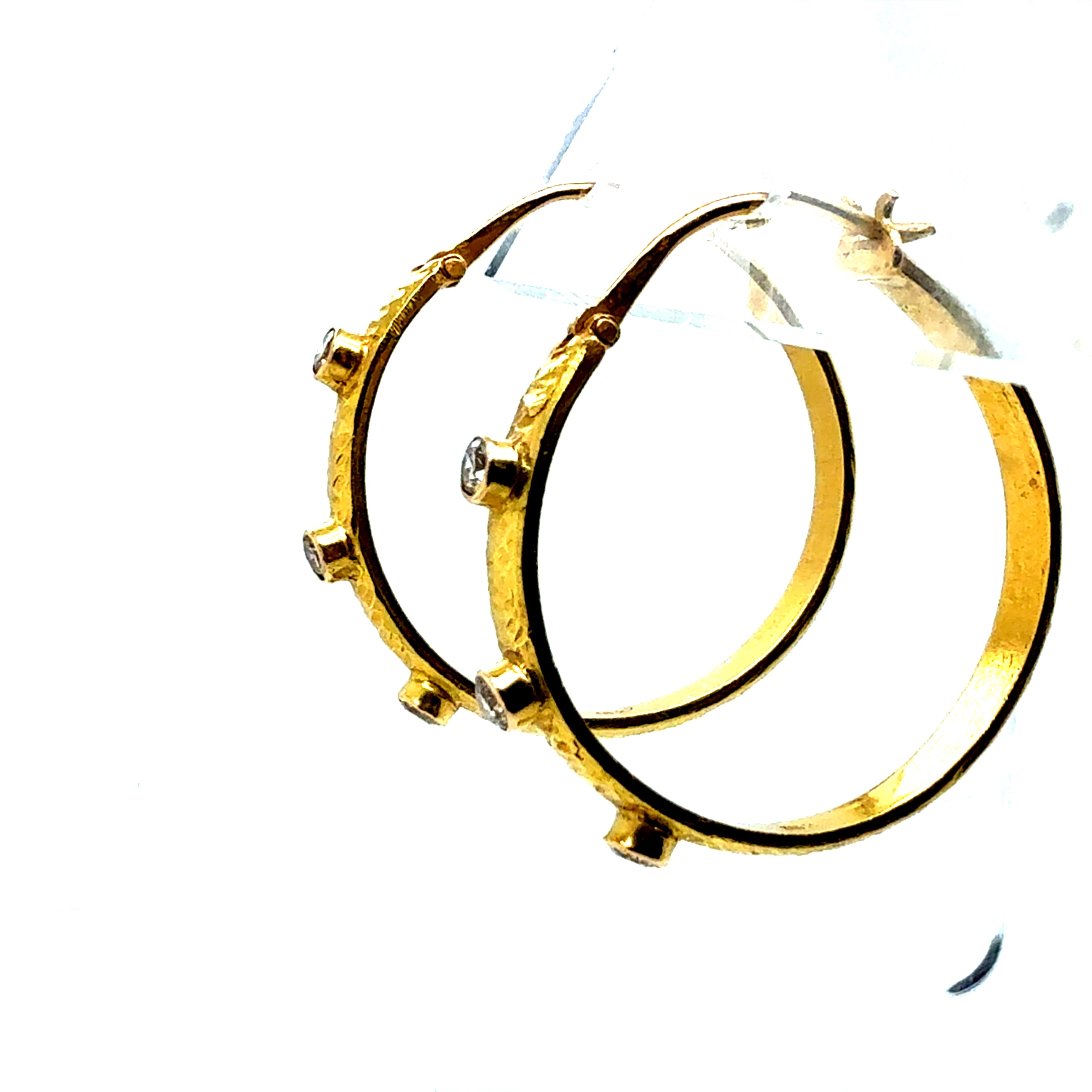 Retro Gold 0.30 Carat Natural Colorless Diamond Hammered Hoop Earrings