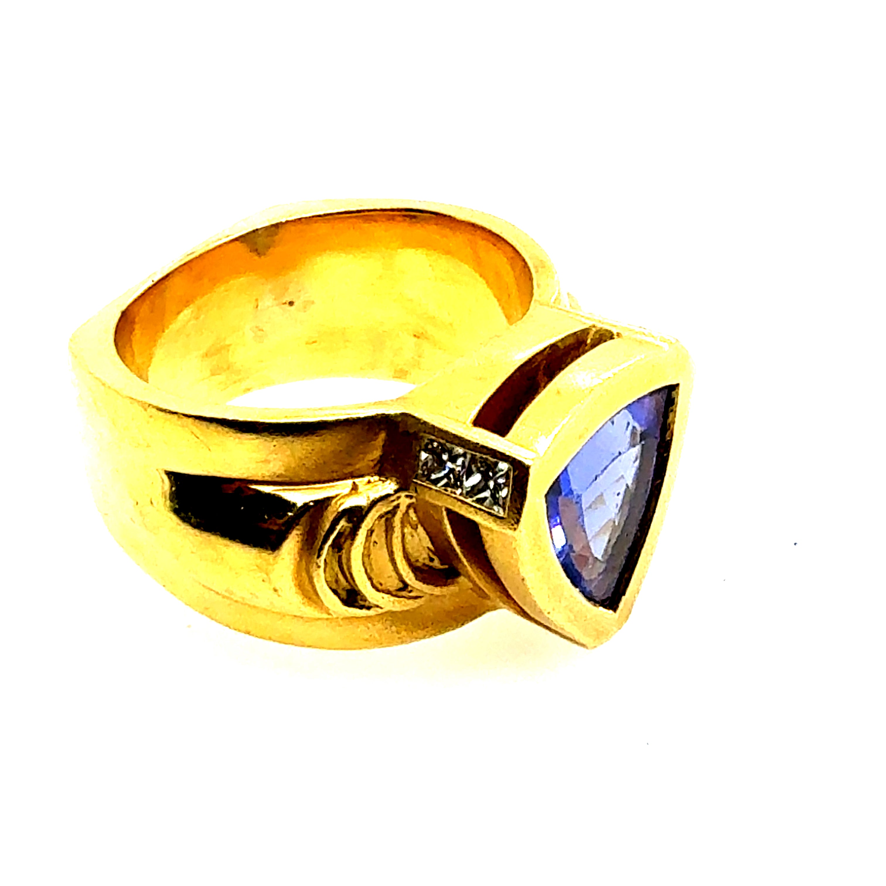 Retro Gold 2.5 Carat Natural Tanzanite & Diamond Statement Ring Circa 1980