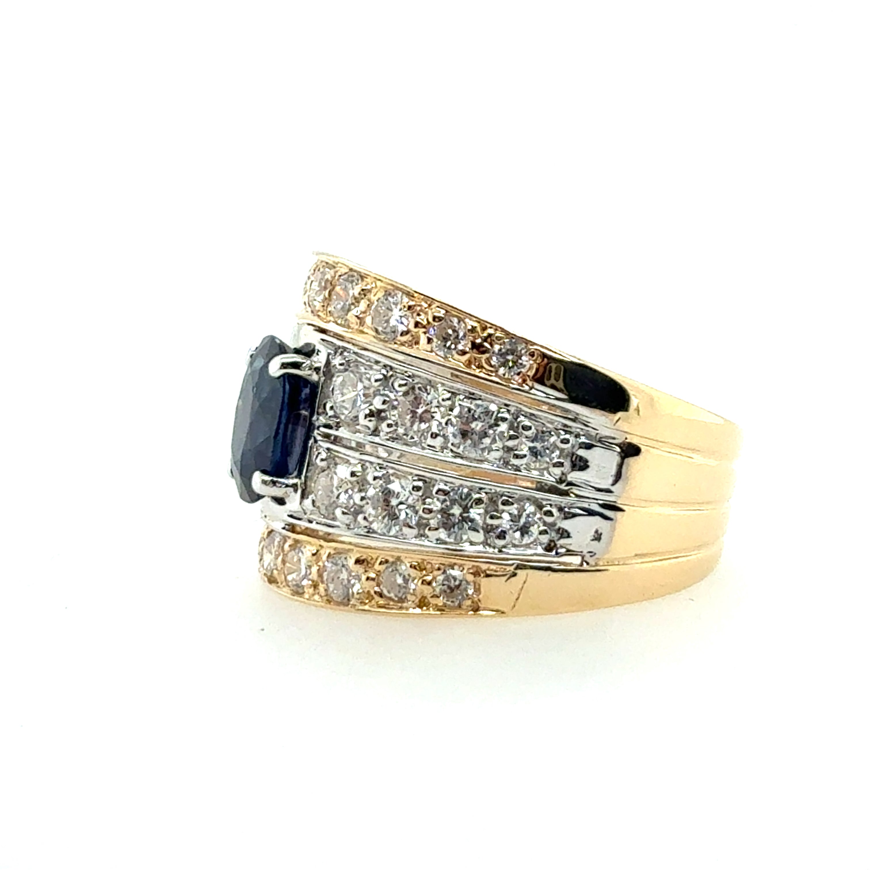 Retro Two-Tone Gold 3 Carat Natural Royal Blue Sapphire & Diamond Ring 1980