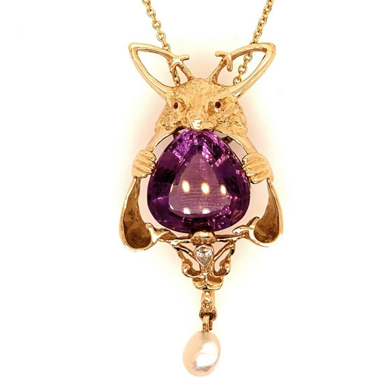 Retro Gold Kangaroo Pendant Natural 25 Carat Diamond & Amethyst Circa 1960