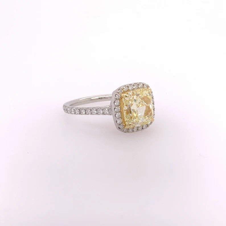 GIA Certified 2.64 Carat Natural Fancy Yellow VVS1 Diamond Plat Engagement Ring