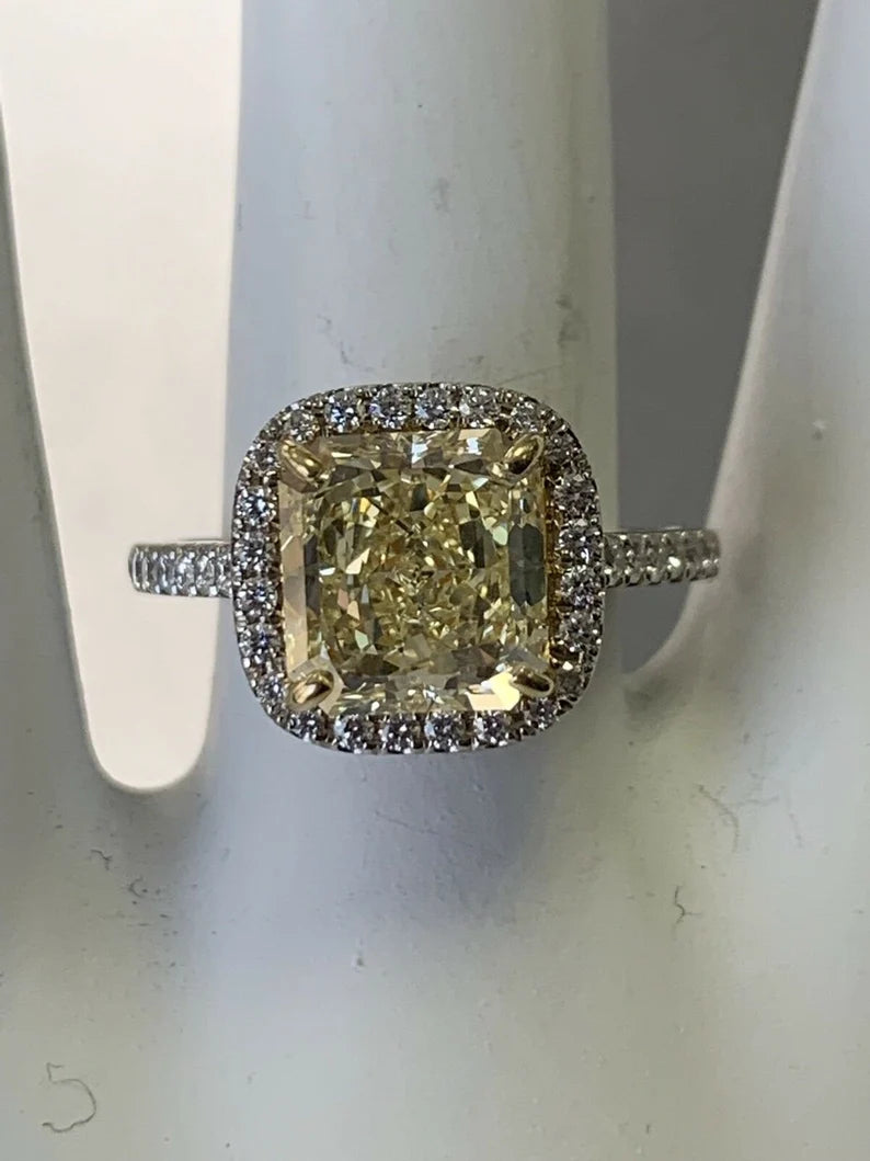 GIA Certified 2.64 Carat Natural Fancy Yellow VVS1 Diamond Plat Engagement Ring
