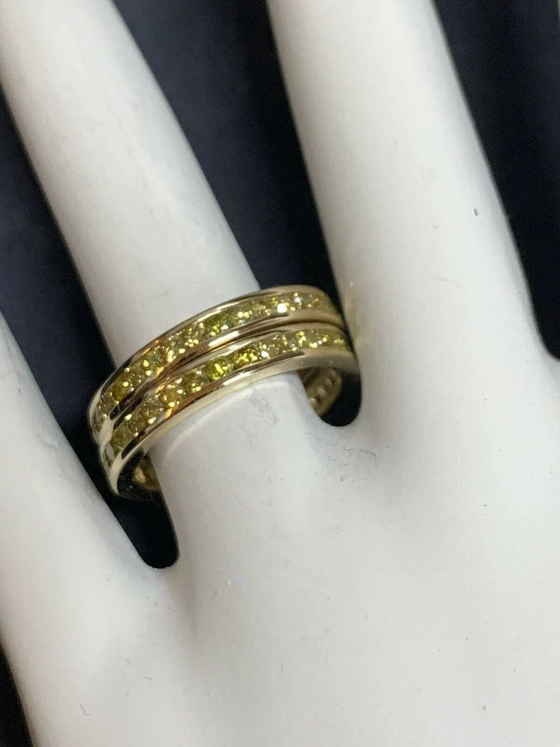 Modern Gold Band Pair 3.40 Carats Natural Intense Yellow Diamond Engagement Ring