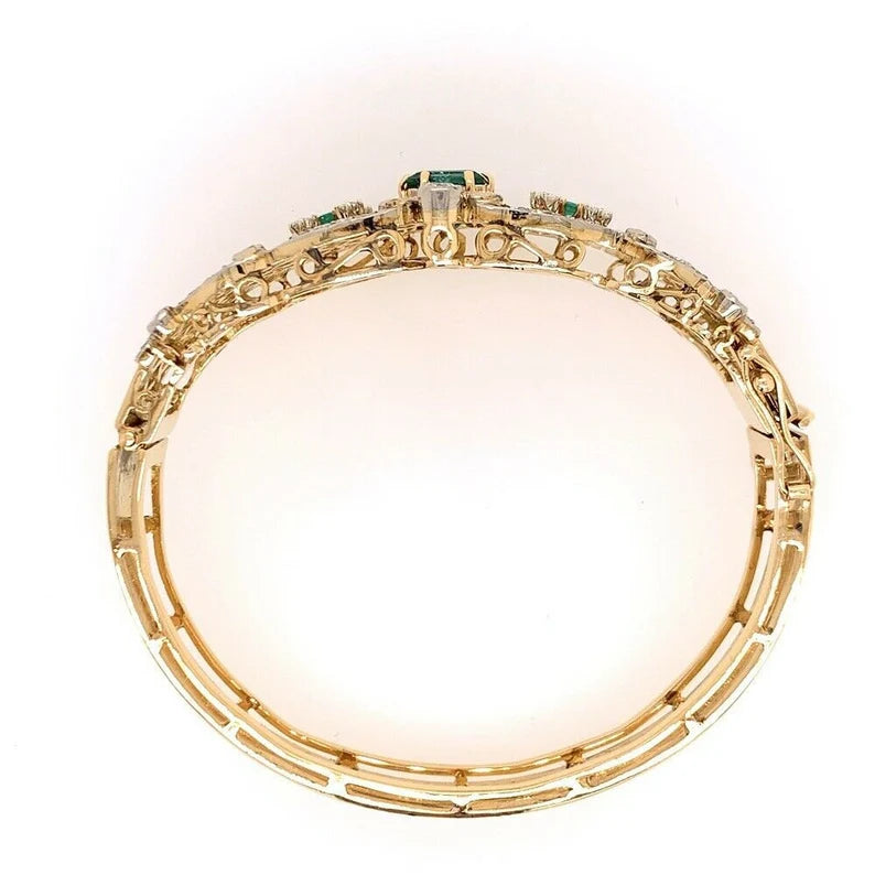 3.70 Carat Retro Gold Bangle Natural Green Emerald Gemstone & Diamond Circa 1970