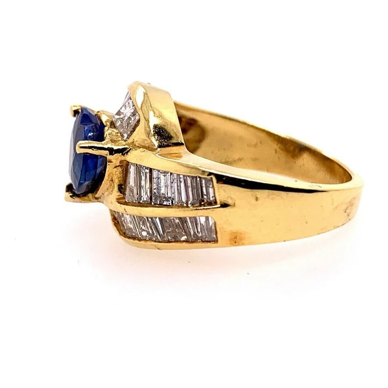 Retro Gold Cocktail 4.50 Carat Ring Natural Heart Sapphire & Diamond Circa 1980