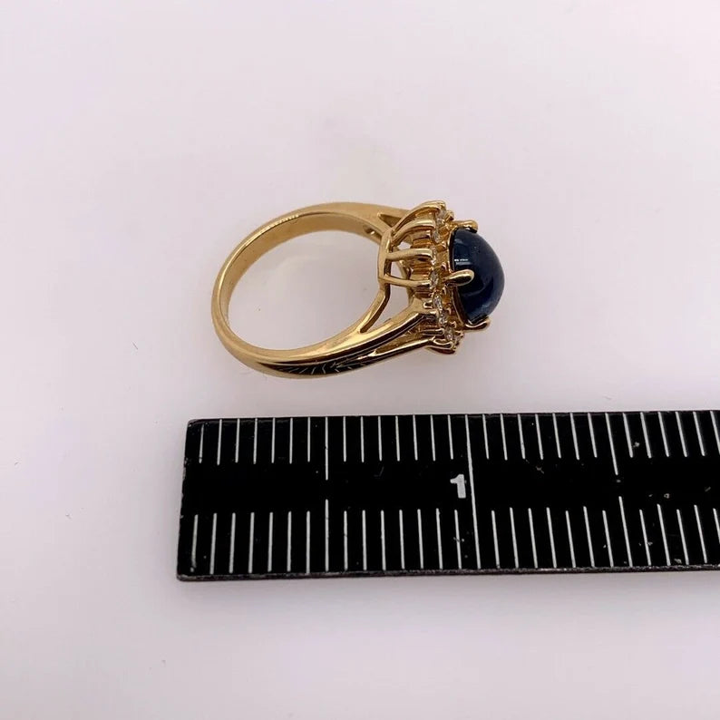 Retro Gold Cocktail Ring 4.50 Carat Natural Blue Sapphire & Diamond Circa 1960