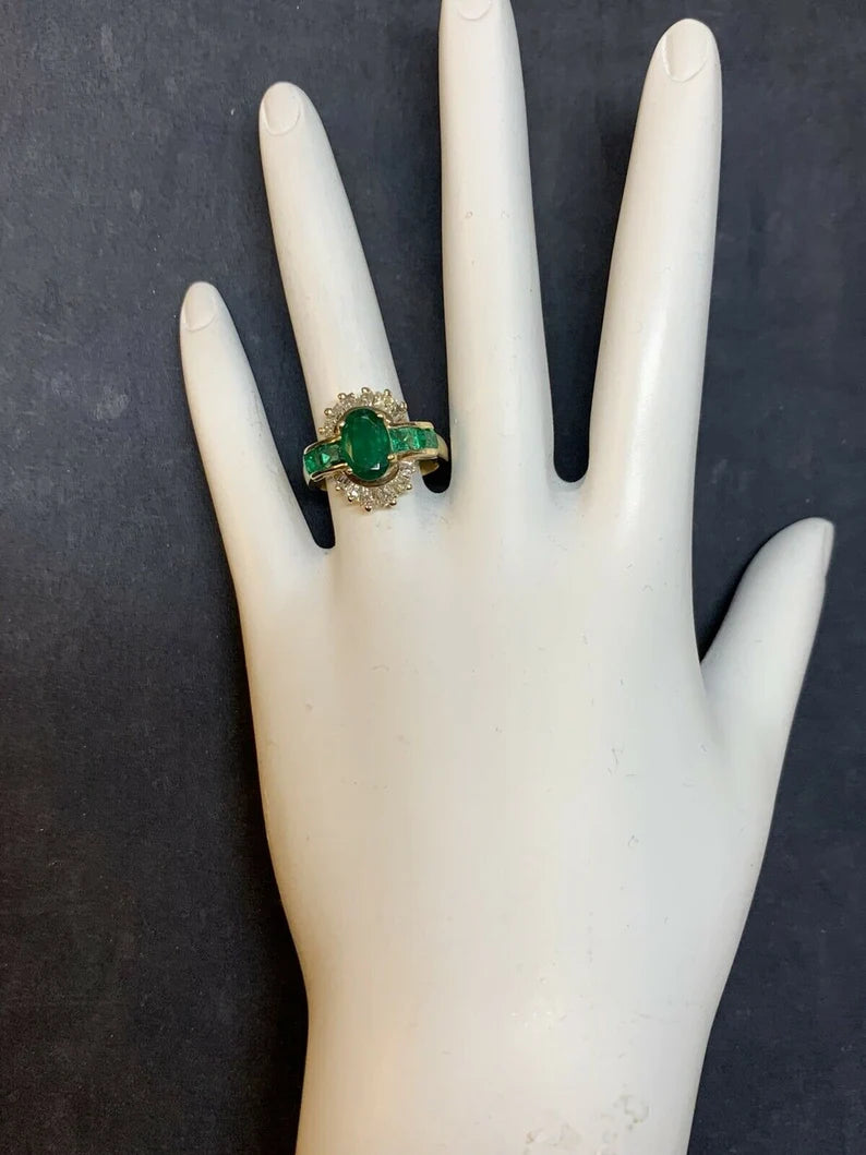 Retro Gold Cocktail Ring 3.1 Carat Natural Emerald Gemstone & Diamond Circa 1950