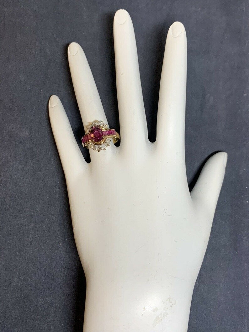 Retro Gold Cocktail Ring 3.25 Carat Natural Oval Gem Ruby & Diamond Circa 1950