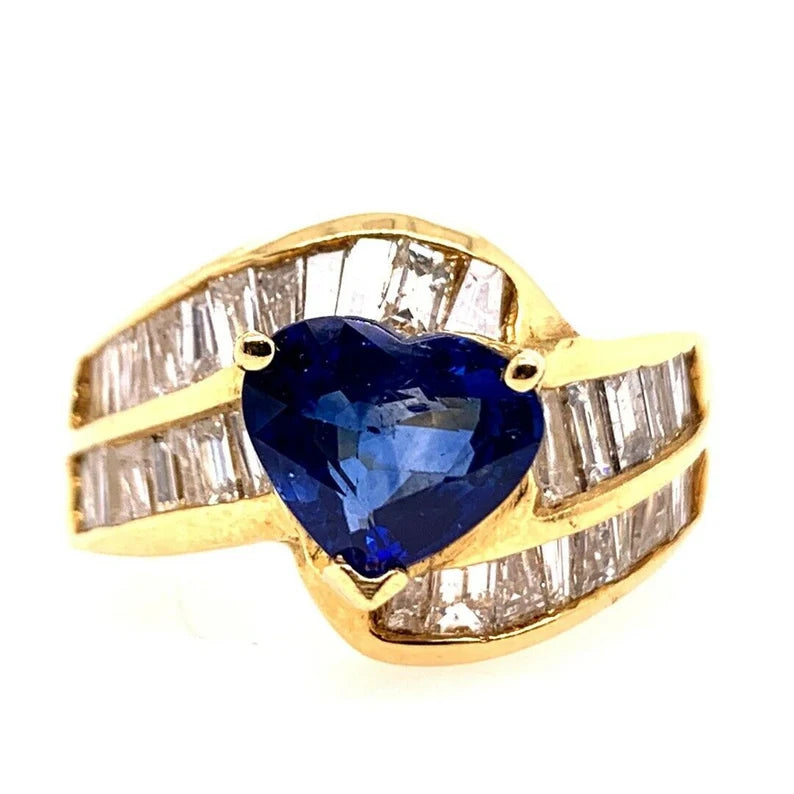 Retro Gold Cocktail 4.50 Carat Ring Natural Heart Sapphire & Diamond Circa 1980