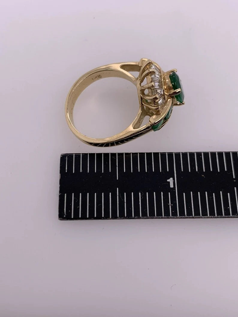 Retro Gold Cocktail Ring 3.1 Carat Natural Emerald Gemstone & Diamond Circa 1950