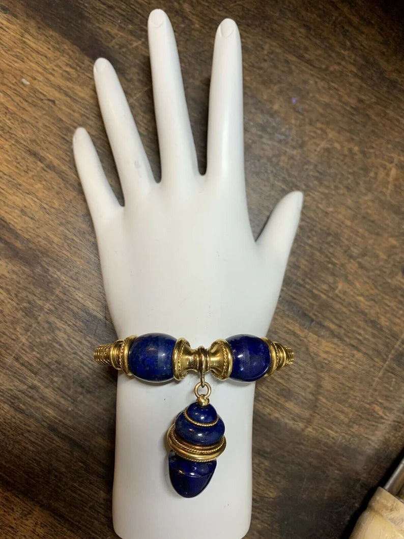 Retro Gold 22k Bracelet Natural Rare Lapis Lazuli Carving Circa 1940