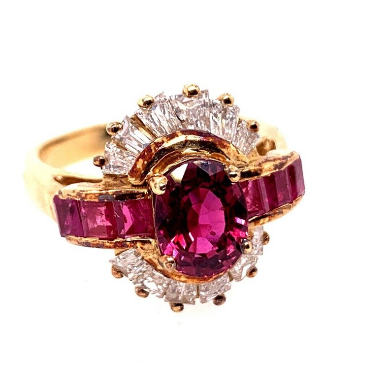 Retro Gold Cocktail Ring 3.25 Carat Natural Oval Gem Ruby & Diamond Circa 1950