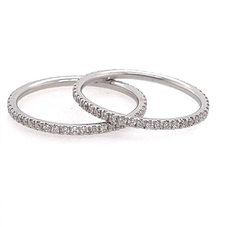 Modern Gold 1.9 Carat Natural Round Brilliant Diamond Engagement Ring & Band Set