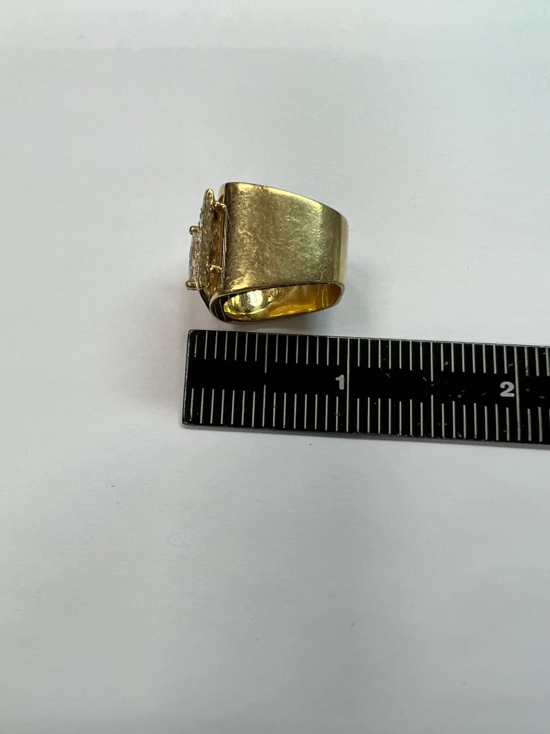 Retro Gold Mens 1.67 Carat Natural Marquise and Round Diamond Cocktail Ring 1970