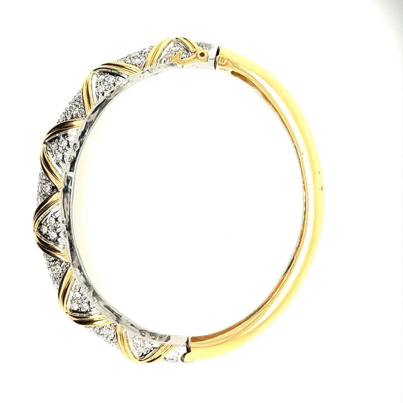 Retro Gold 2.50 Carat Natural Colorless Round Diamond Bangle Bracelet Circa 1960