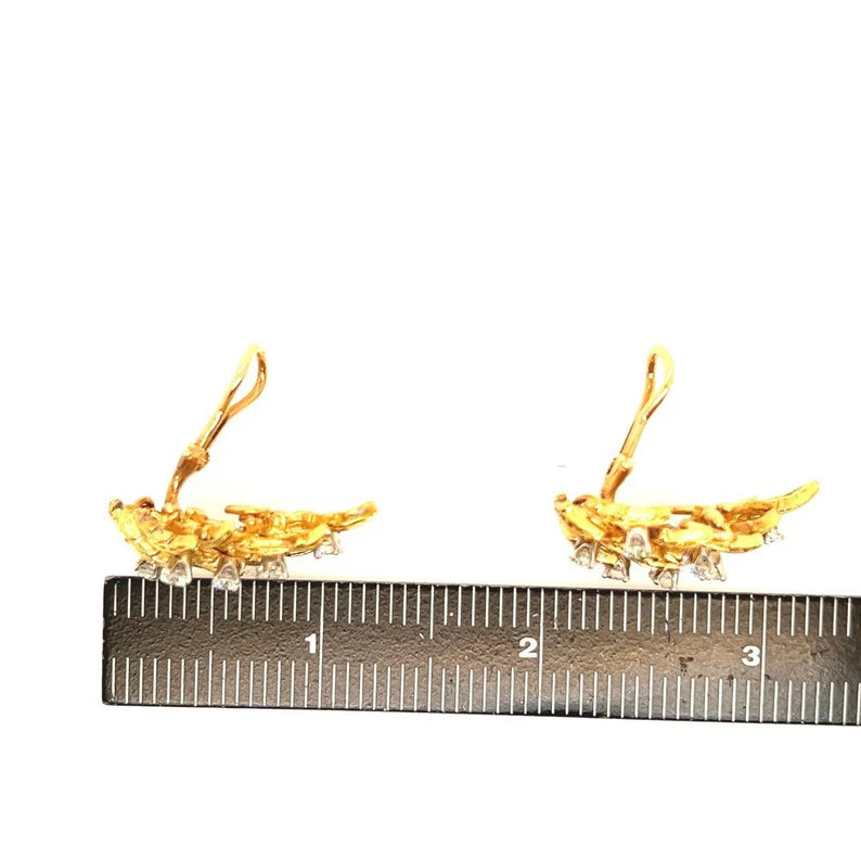 Retro French 6.04 Carat Natural Diamond and Gold Bracelet Earring Set Circa 1960
