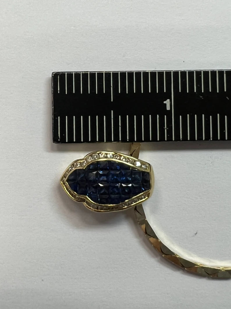 Retro Gold 2.92 Carat Natural Blue Sapphire and Round Diamond Pendant Circa 1960