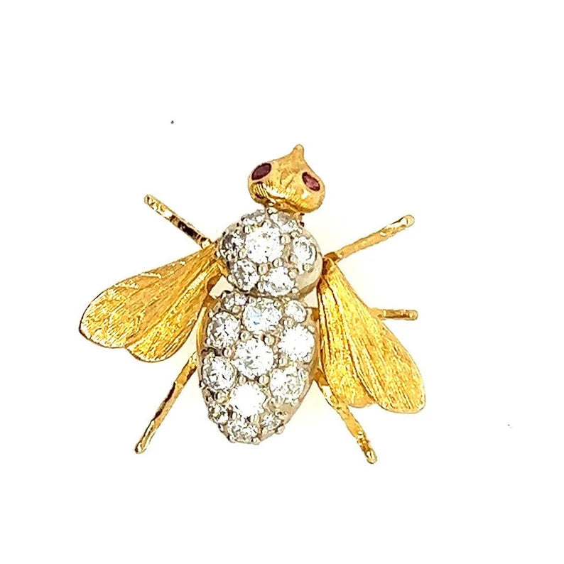 Retro Gold 0.75 Carat Natural Round Ruby & Diamond Bee Pin Brooche Circa 1950