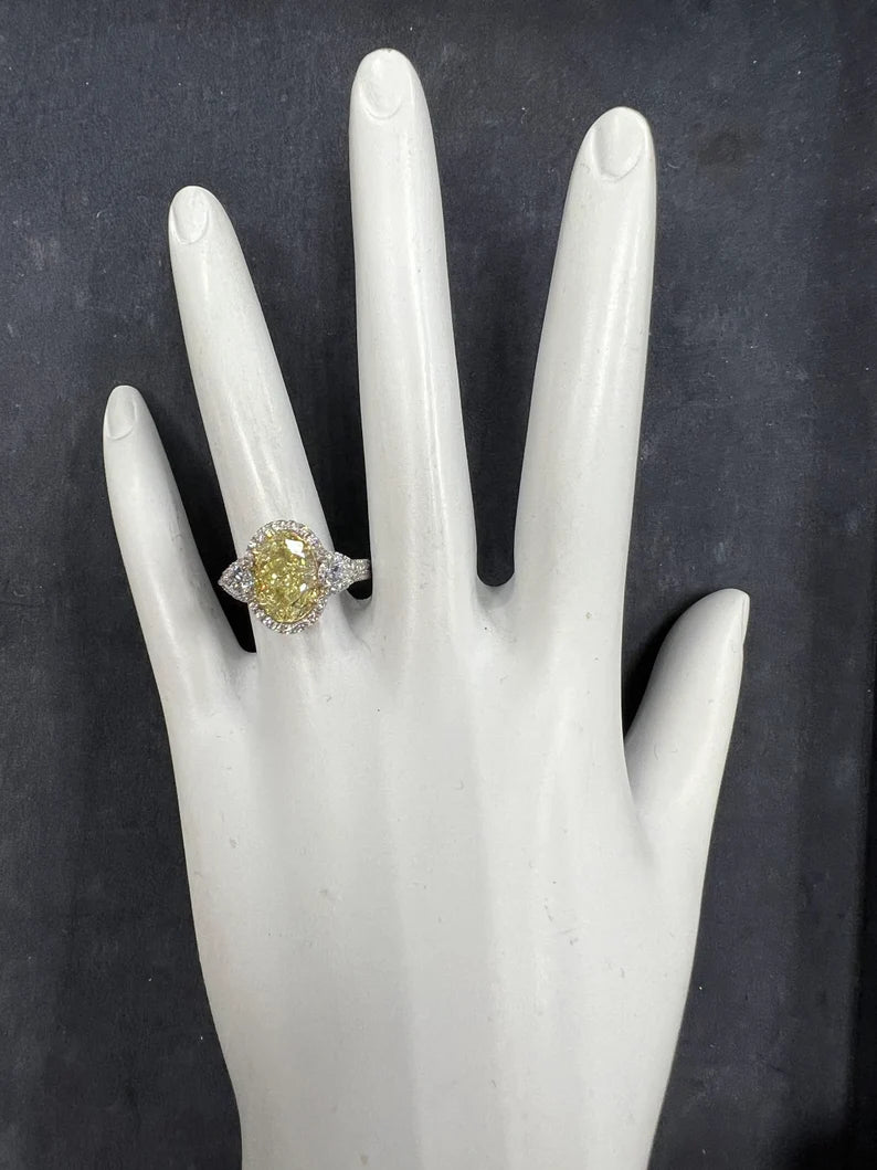 Platinum 3.16 CT Oval GIA Certified Natural Yellow VVS Diamond Engagement Ring