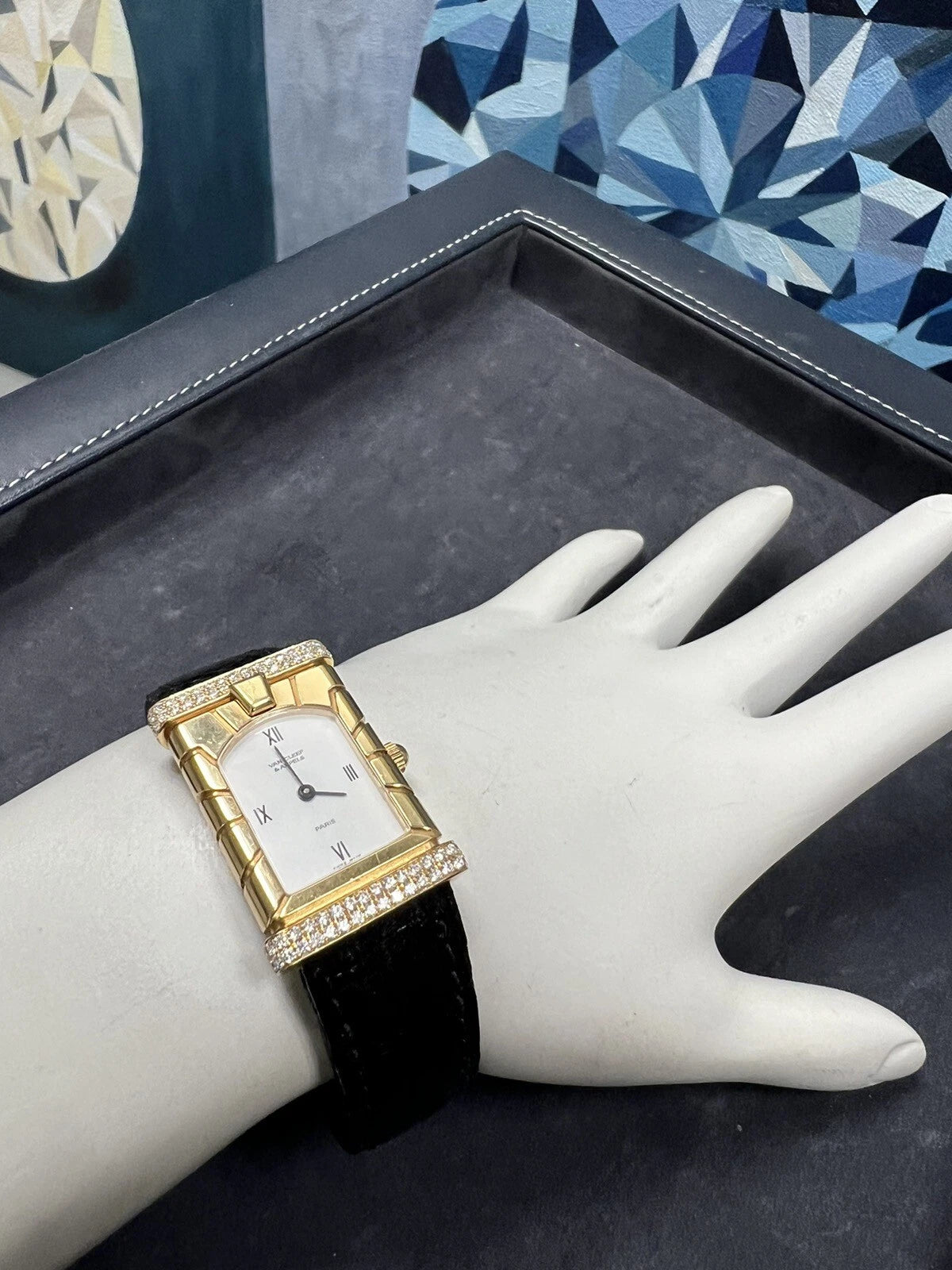 Van Cleef & Arpels Ladies Diamond & 18k Yellow Gold Facade Quartz Dress Watch