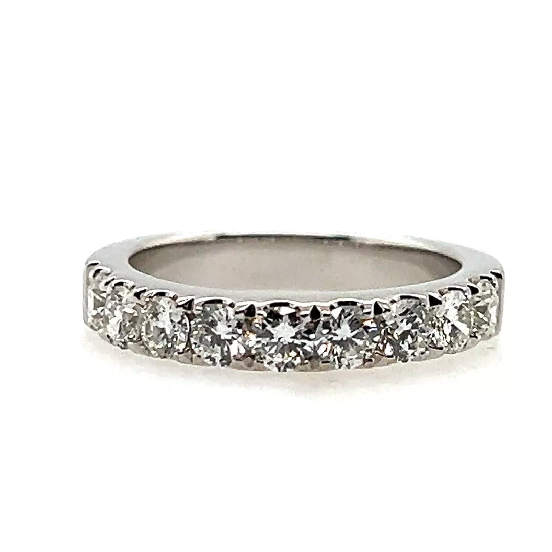 Modern Gold 0.85 Carat Natural Round Ideal Colorless VS Diamond Engagement Band