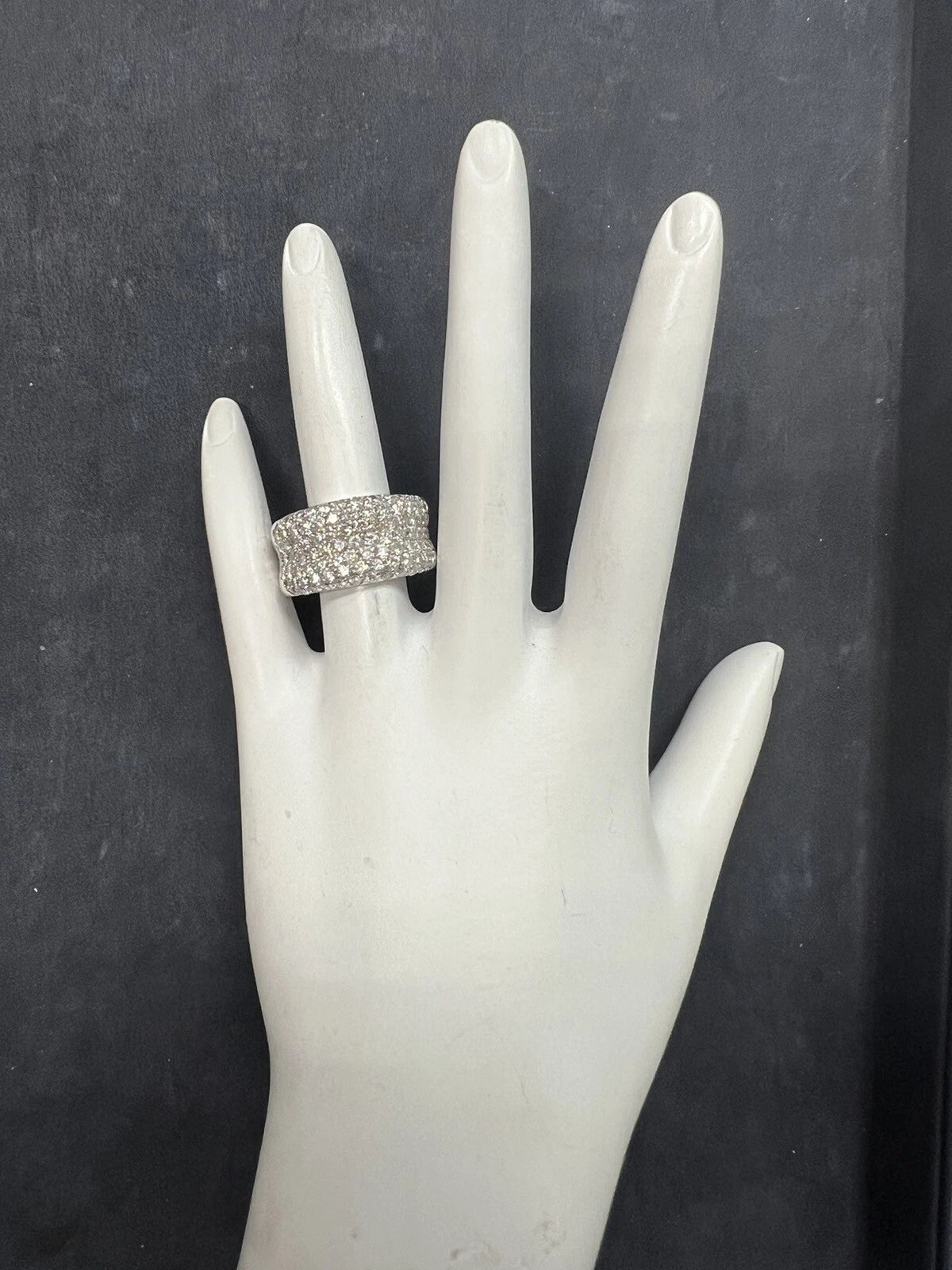 Modern Gold 2.70 Carat Natural Colorless Round Diamond Engagement Cocktail Band