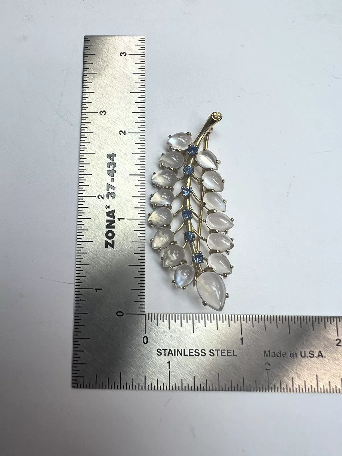 Retro Gold Sapphire and Rare Blue Cabochon Moonstone Leaf Shaped Pin Brooch 1970