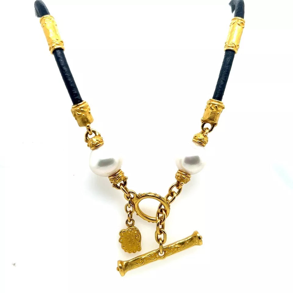 Retro Signed Denise Roberge 22k Gold Black Leather Pearl Toggle Clasp Necklace