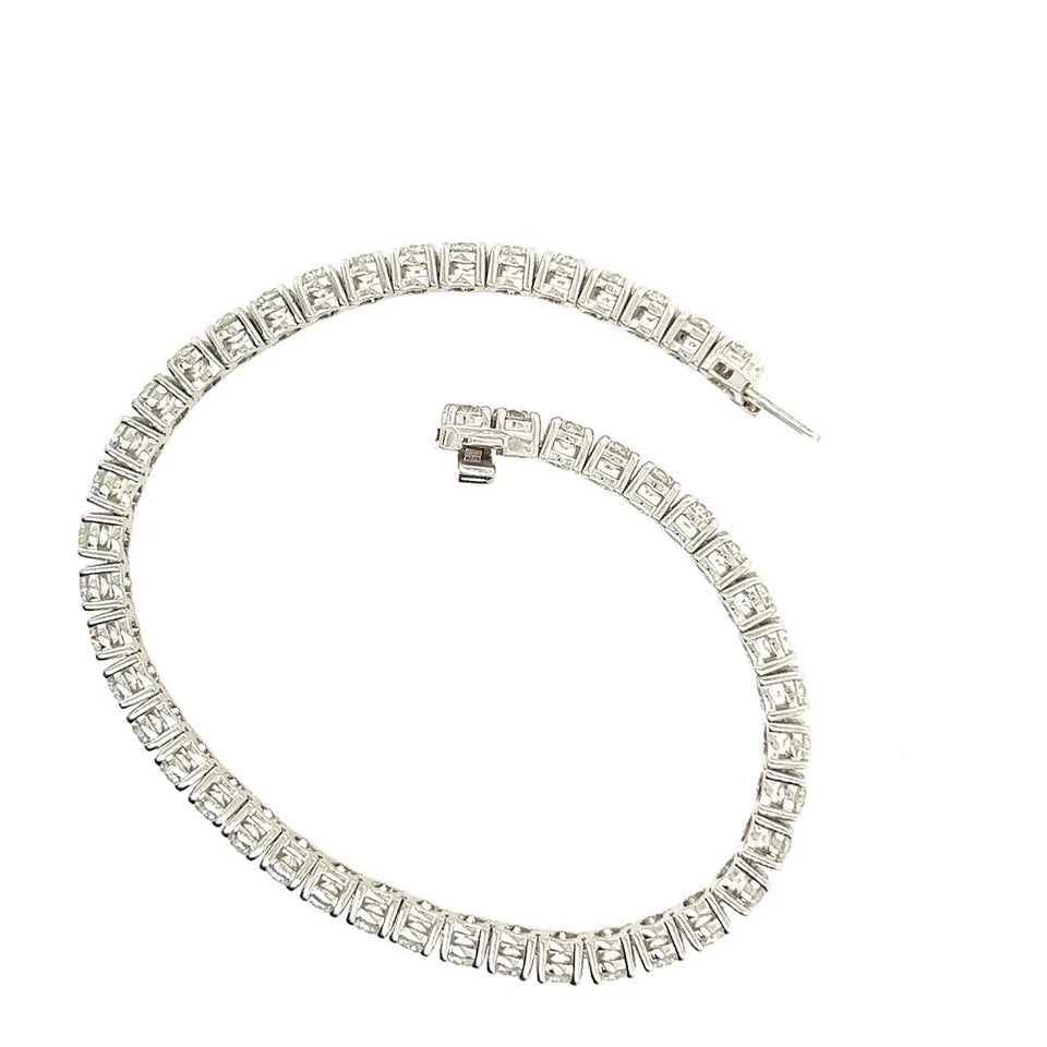 Modern Gold 8.72 Carat Natural Round Brilliant Colorless Diamond Tennis Bracelet
