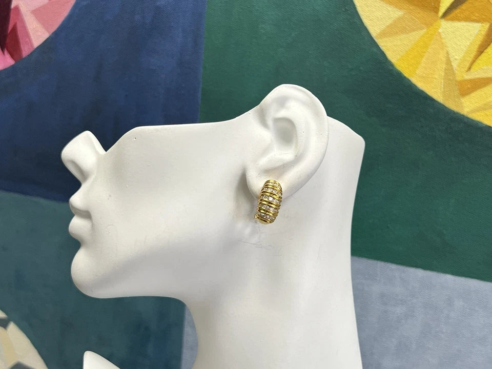Retro Gold 1.25 Carat Natural Round Brilliant Diamond Clip Earrings Circa 1960