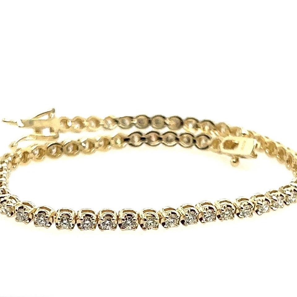 Modern Gold 2.00 Carat Natural Round Brilliant G-H VS Diamond Tennis Bracelet