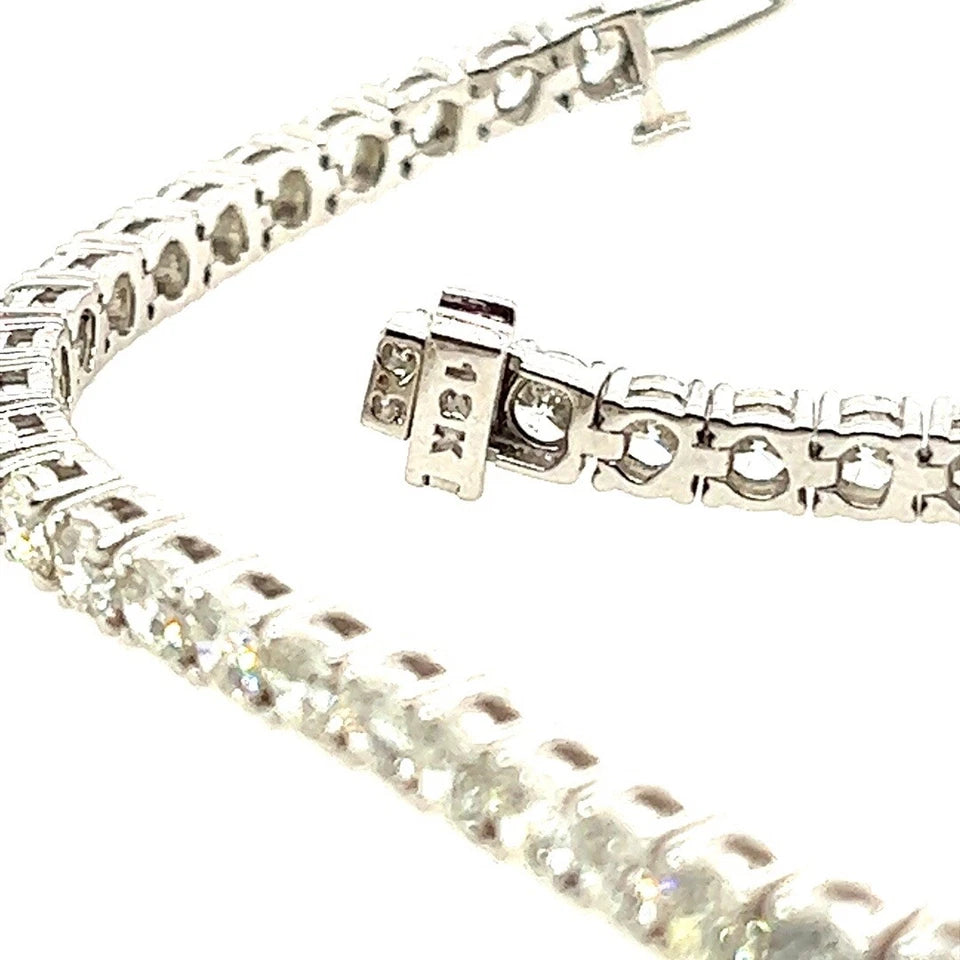 Modern Gold 8.72 Carat Natural Round Brilliant Colorless Diamond Tennis Bracelet
