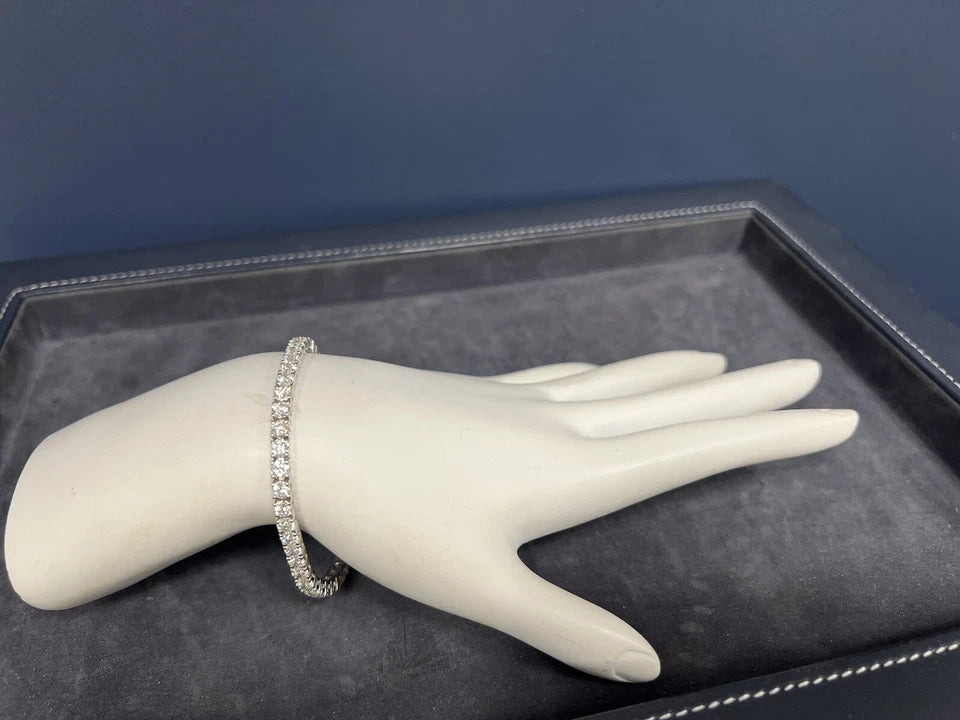 Modern Gold 8.72 Carat Natural Round Brilliant Colorless Diamond Tennis Bracelet