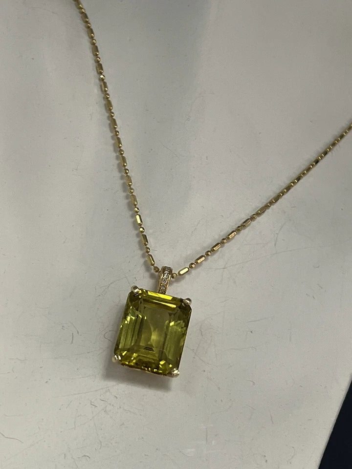 Retro GIA Certified 23.67 Carat Greenish Yellow Natural Chrysoberyl Gold Pendant