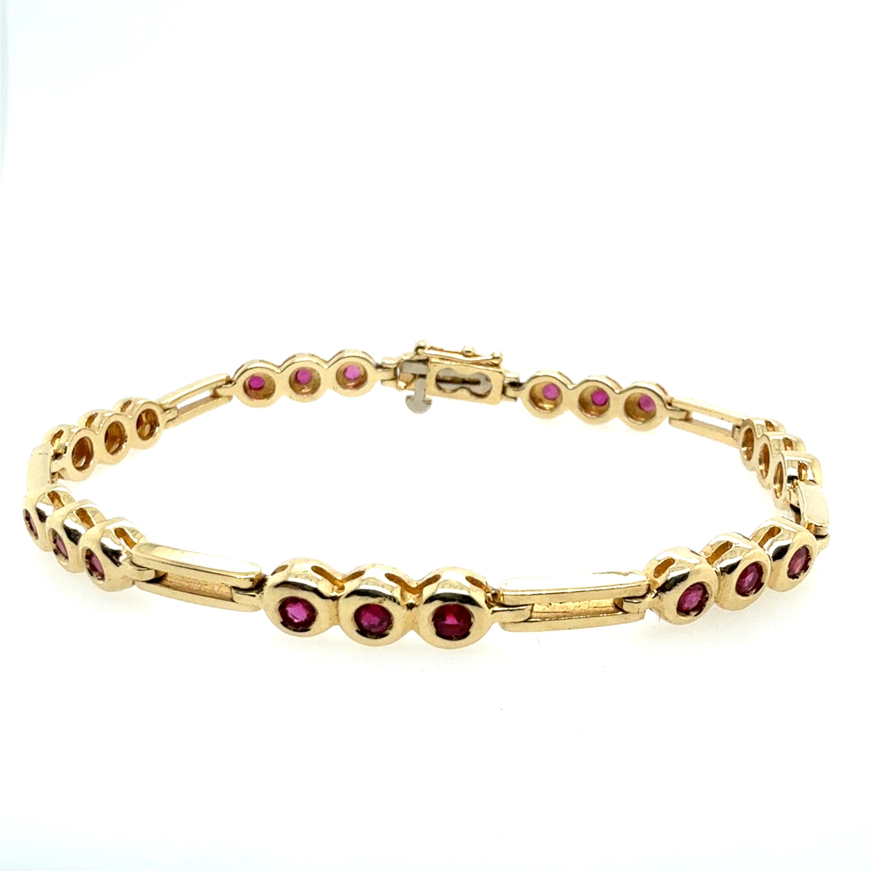 Retro Yellow Gold 0.65 Carat Natural Red Ruby Bracelet Circa 1980