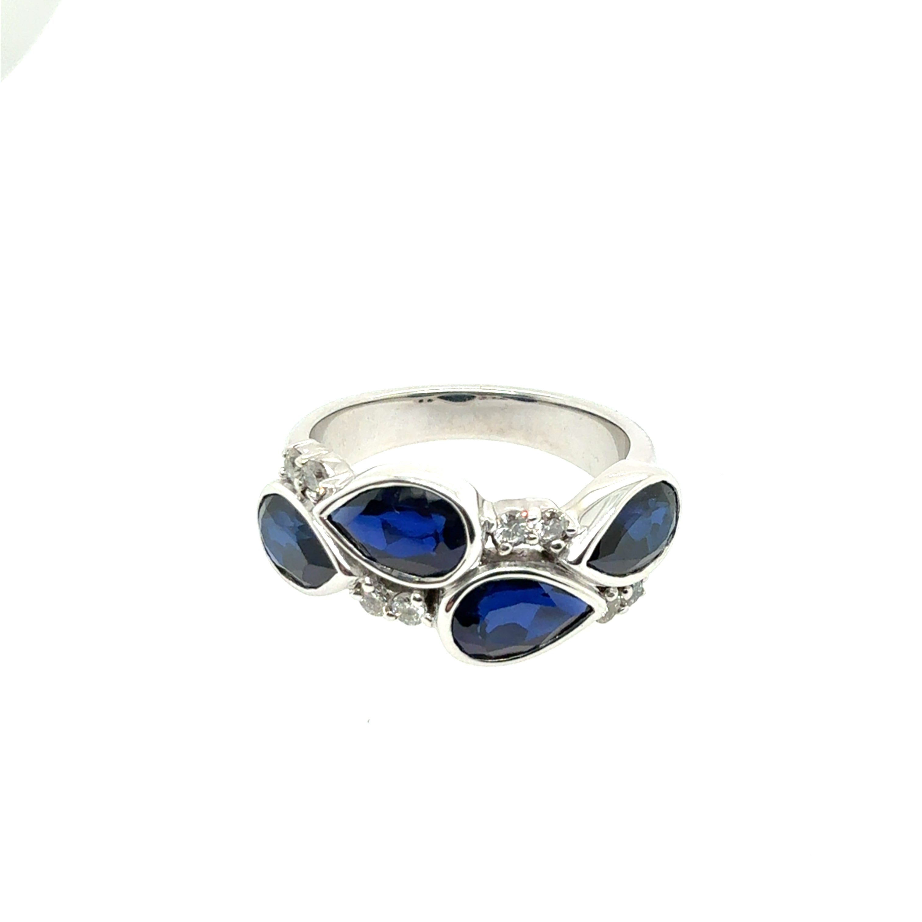 Modern Gold 4.75 Carat Natural Royal Blue Sapphire & Diamond Cocktail Ring